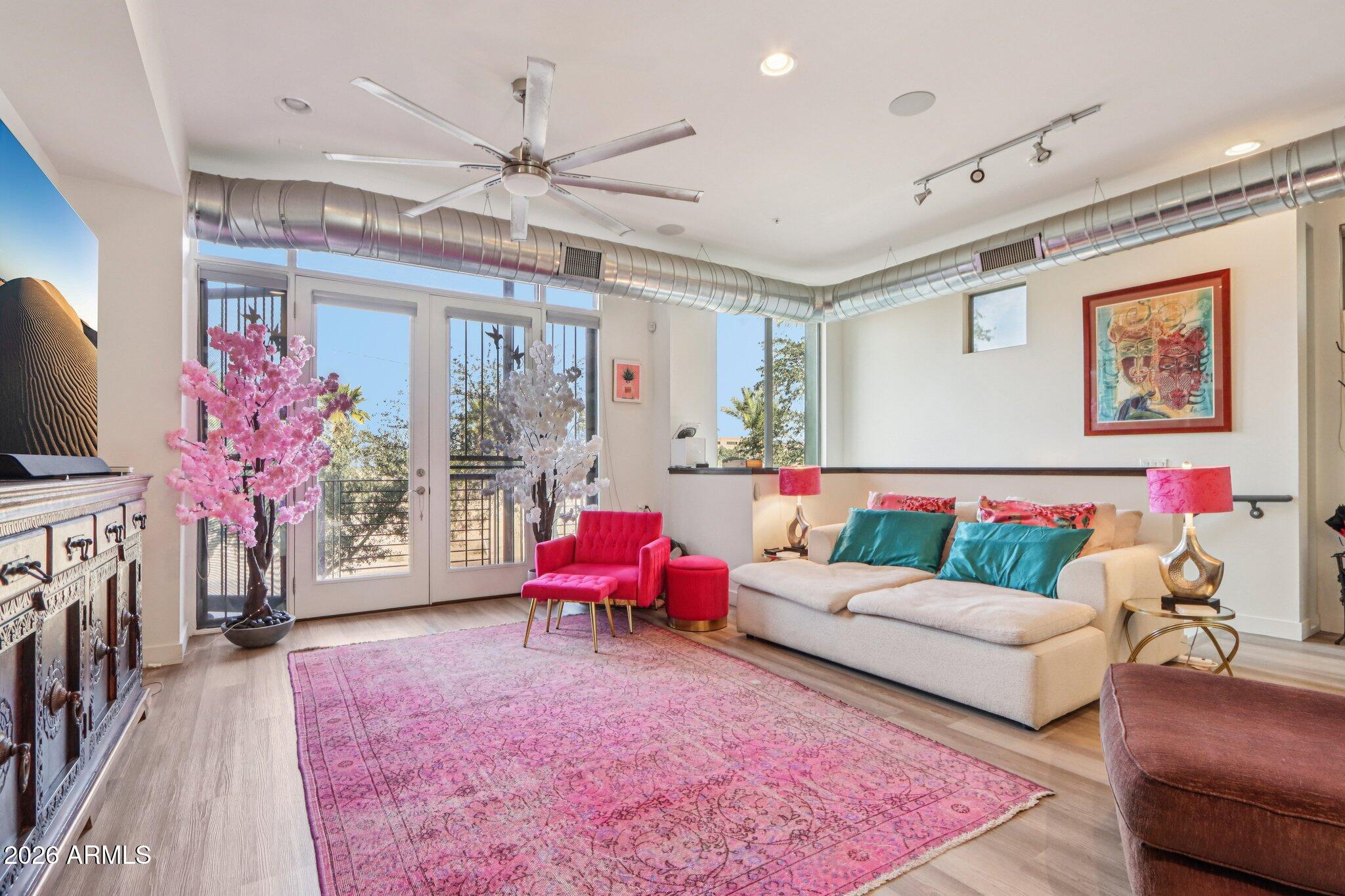 524 E AMES Place, Phoenix, AZ 85004