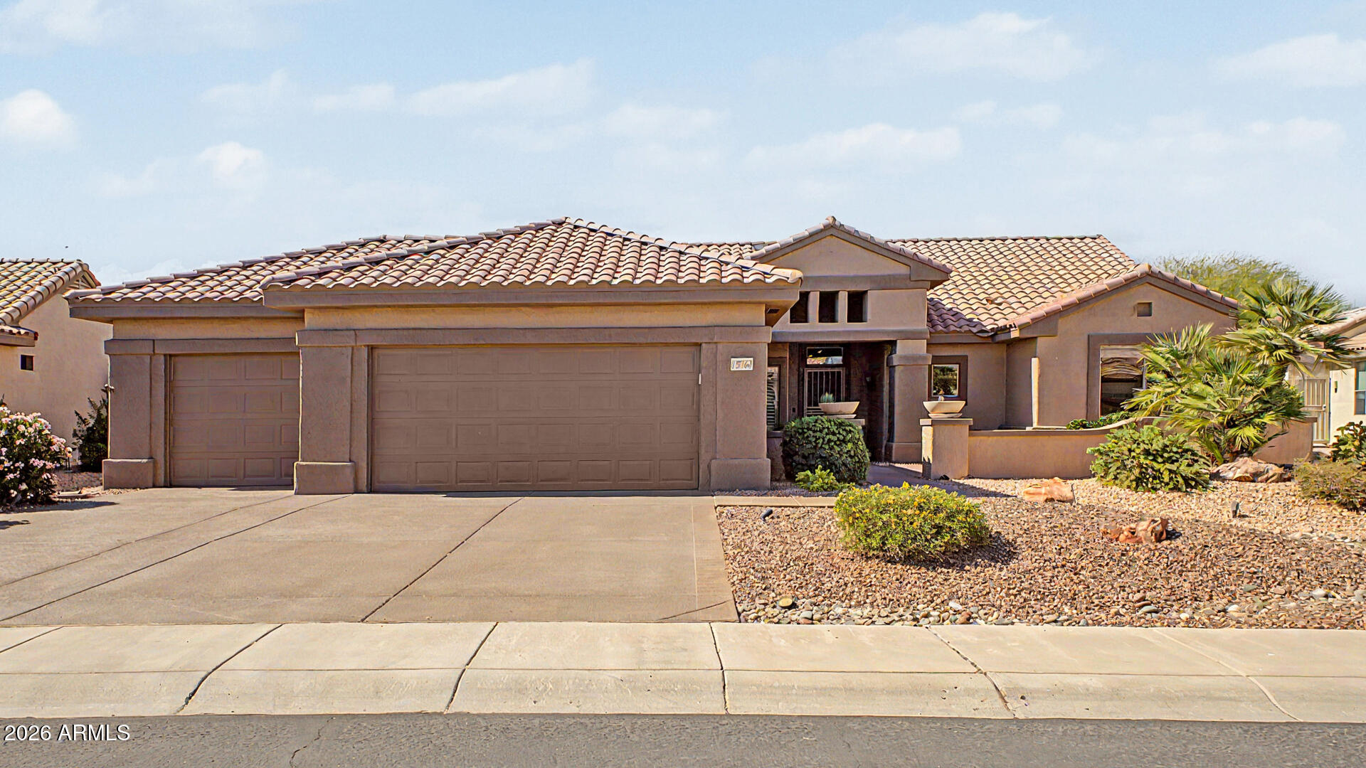 15764 W SPRING TREE Way, Surprise, AZ 85374