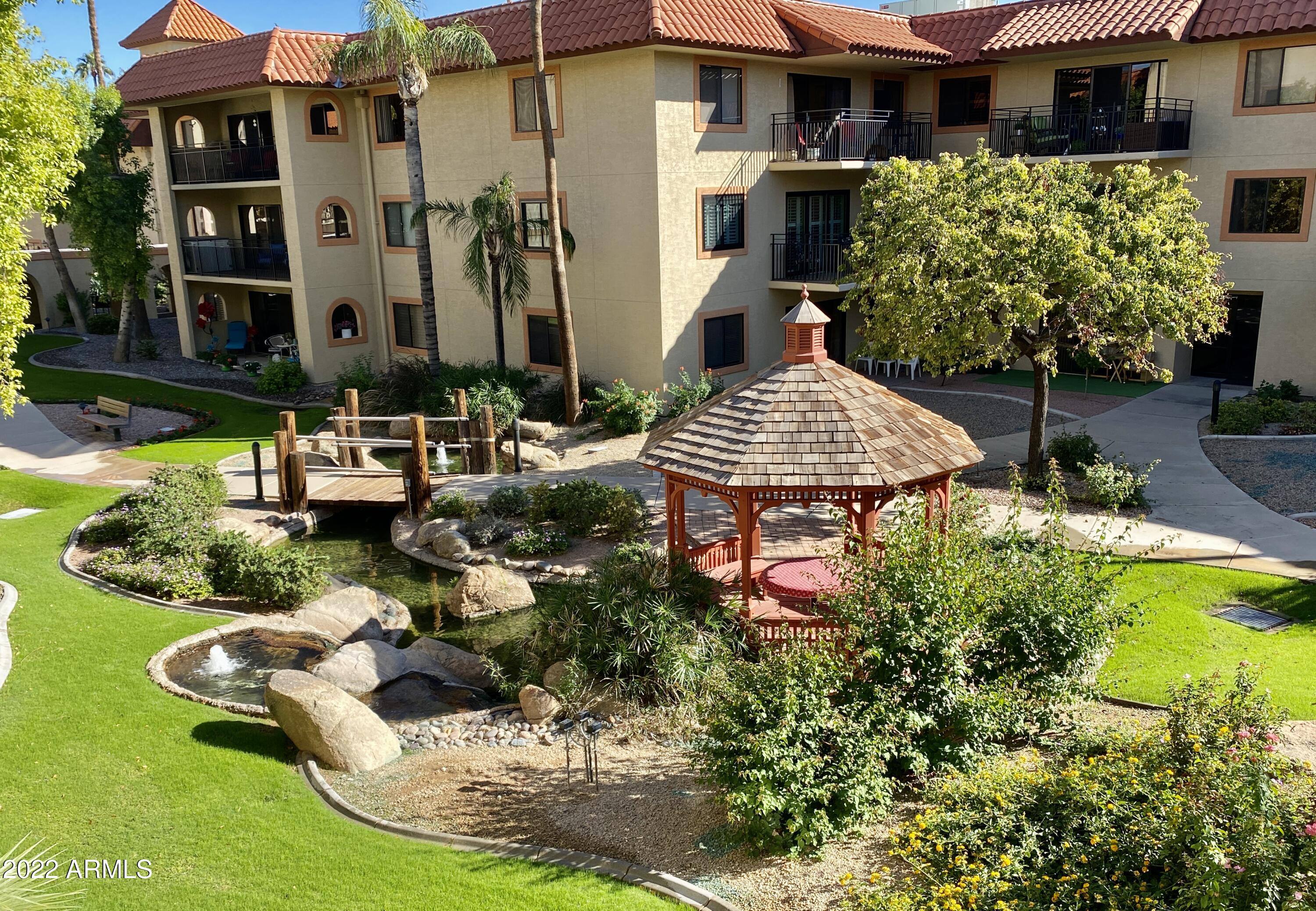10330 W THUNDERBIRD Boulevard B204, Sun City, AZ 85351
