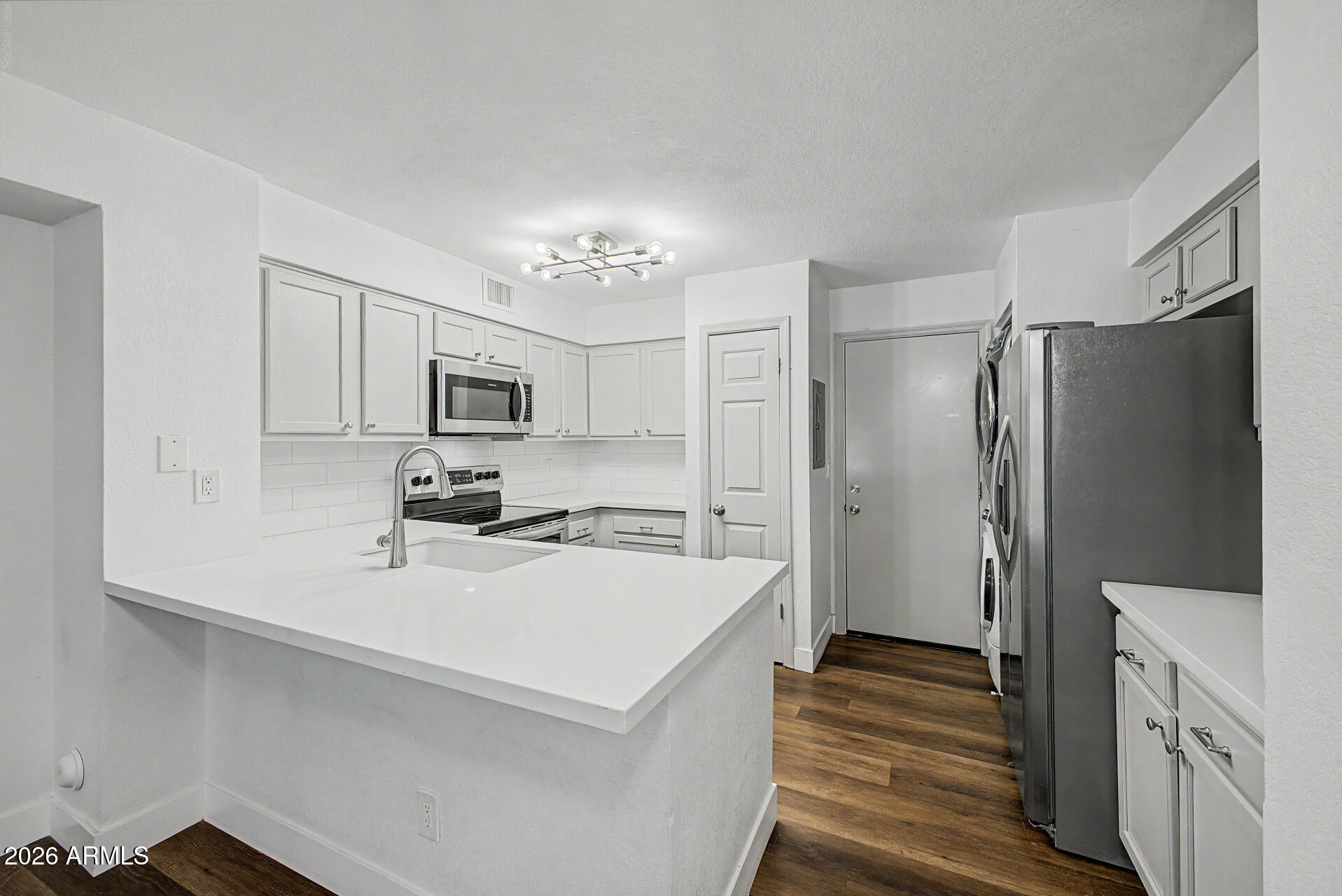 2333 E SOUTHERN Avenue 1043, Tempe, AZ 85282
