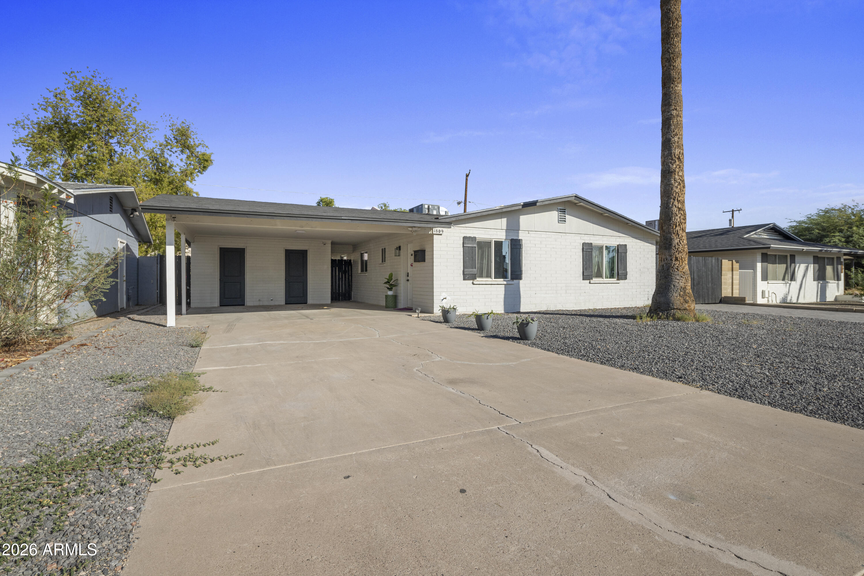 1809 N 42ND Street, Phoenix, AZ 85008