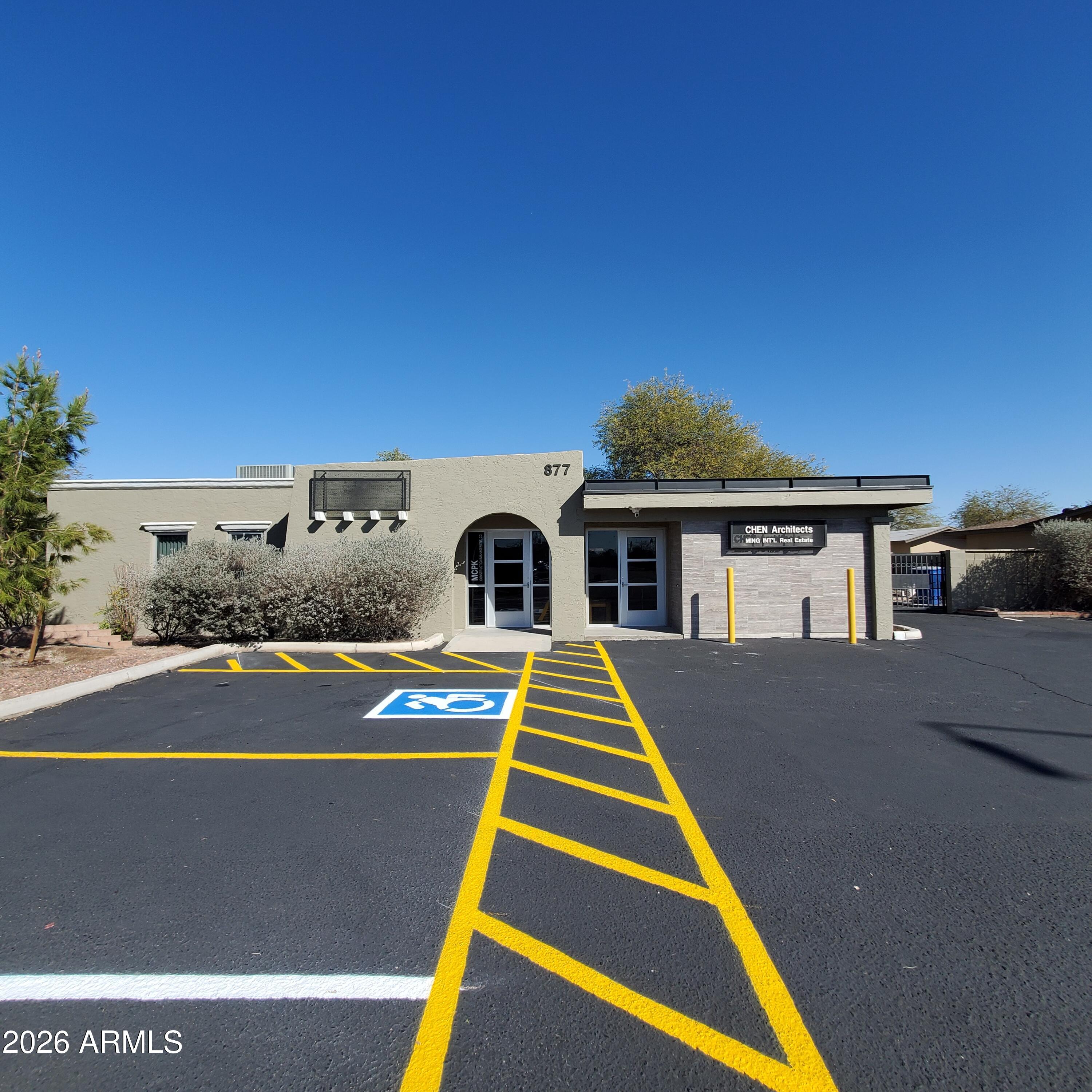 877 N ALMA SCHOOL Road, Chandler, AZ 85224