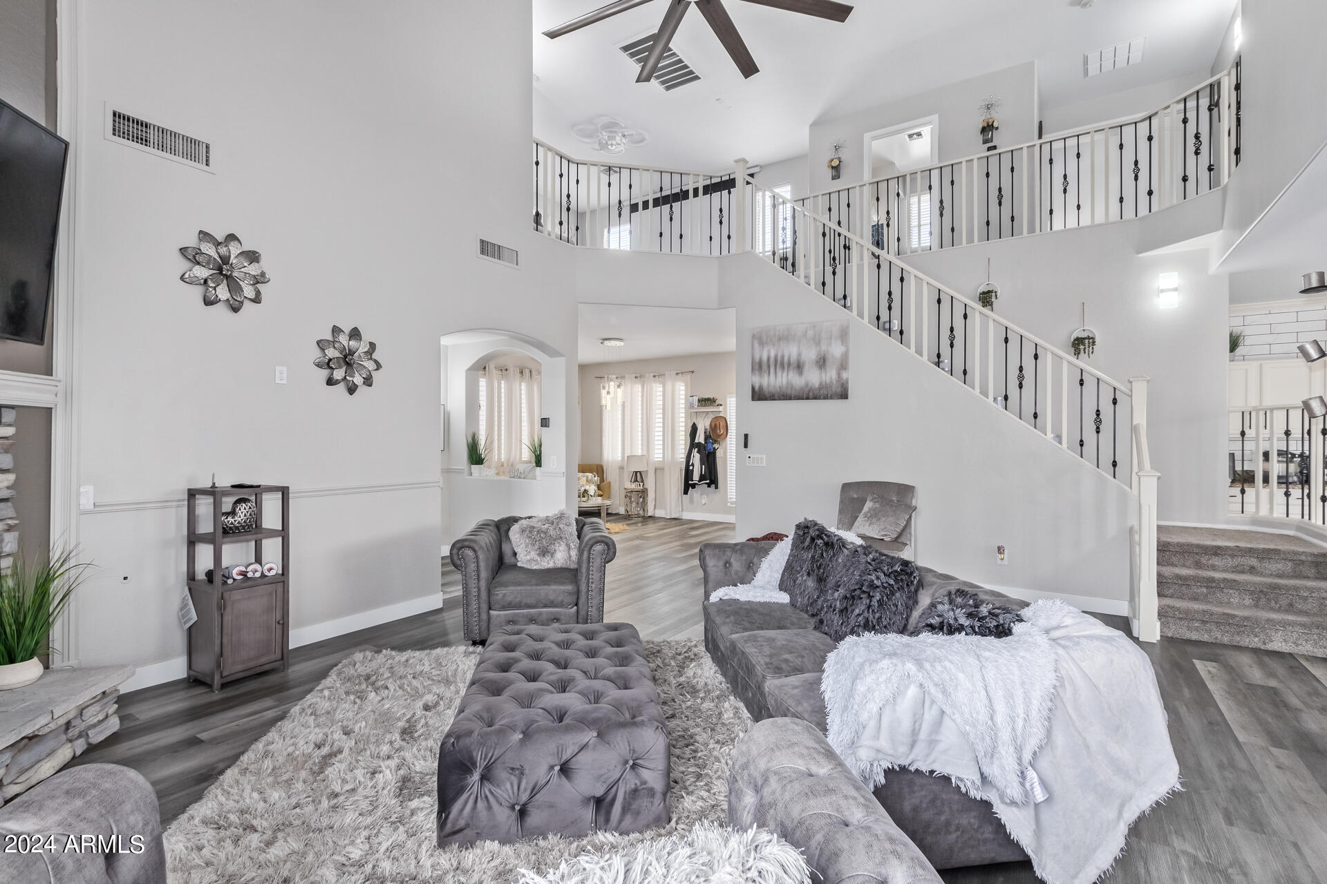 941 W DEXTER Way, San Tan Valley, AZ 85143