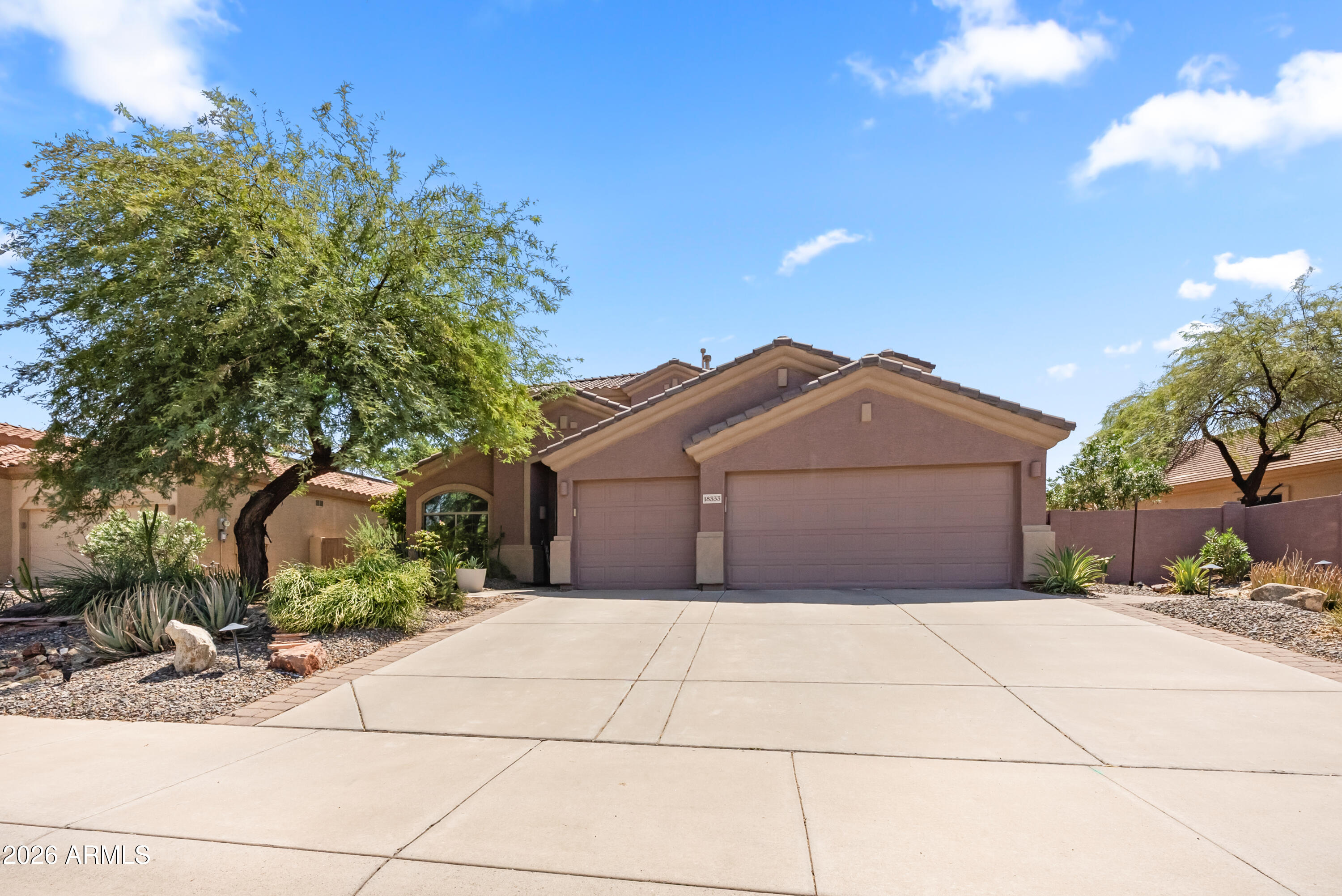 18333 W ESTES Way, Goodyear, AZ 85338