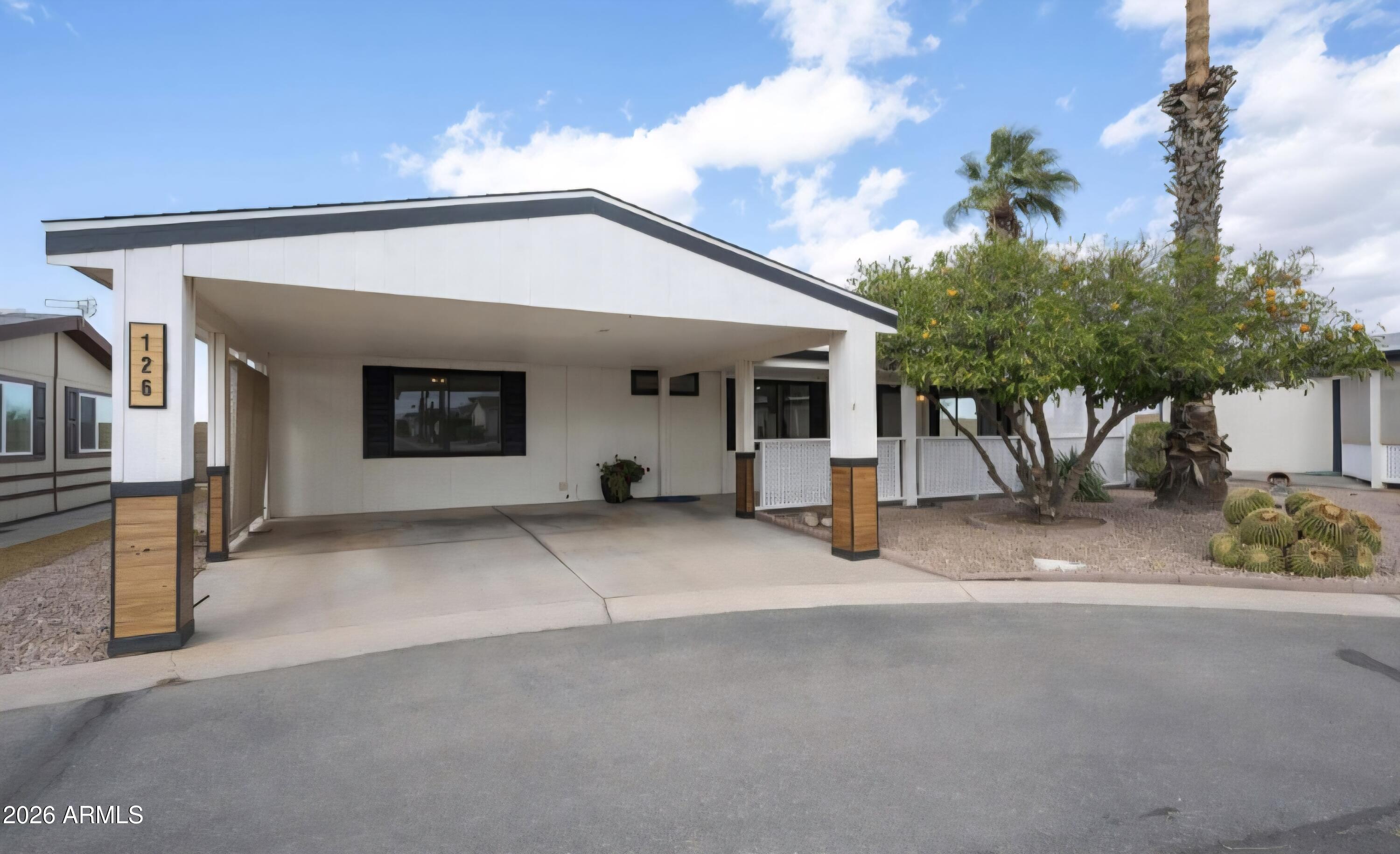 3500 S TOMAHAWK Road 126, Apache Junction, AZ 85119