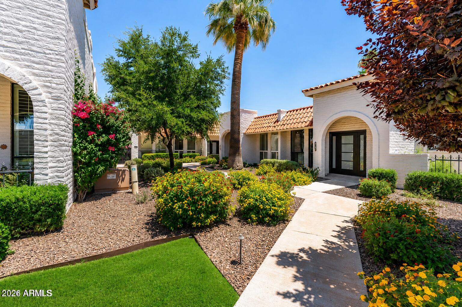 7113 E MCDONALD Drive, Paradise Valley, AZ 85253