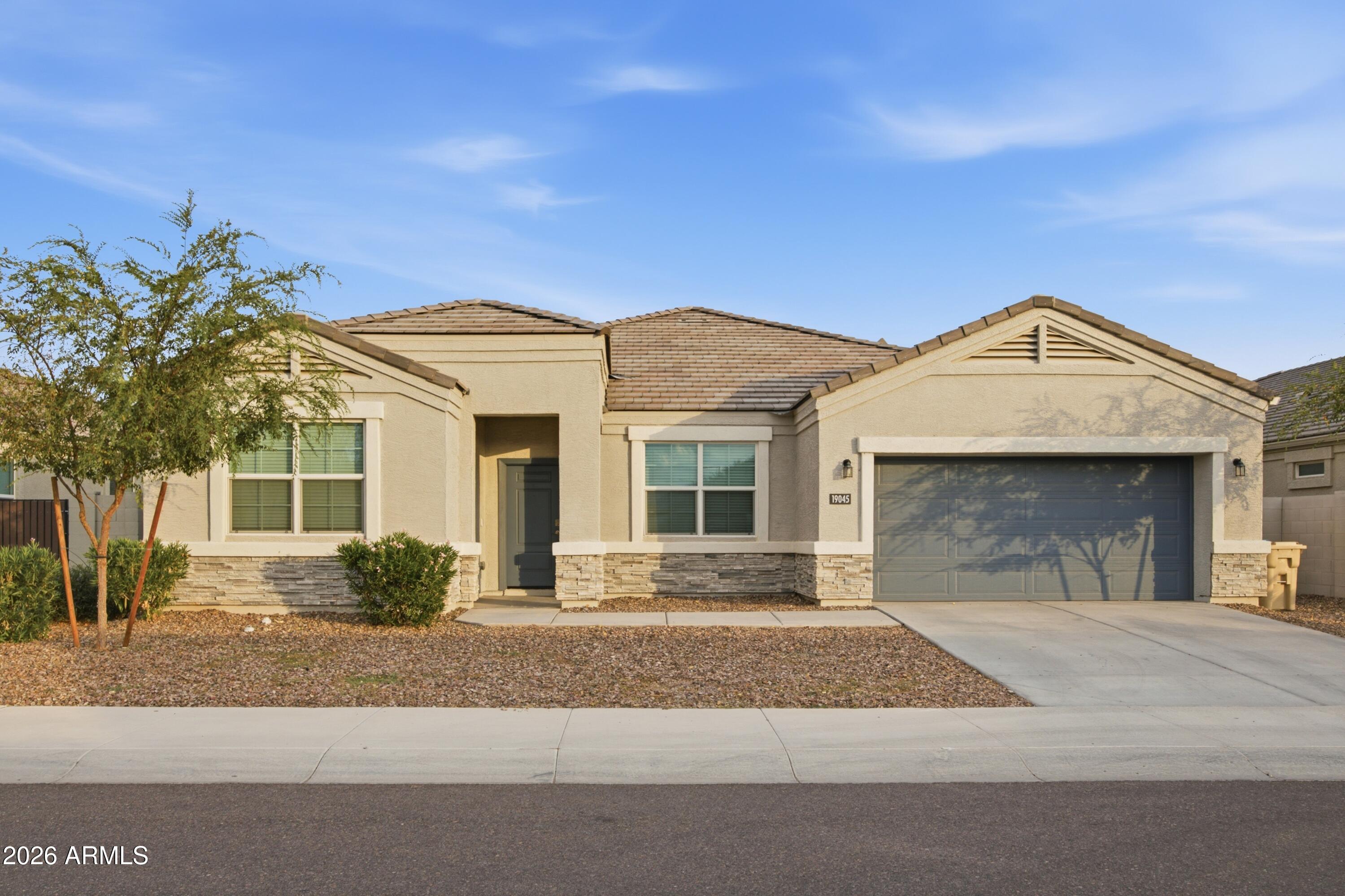 19045 W SHEFFER Avenue, Buckeye, AZ 85326