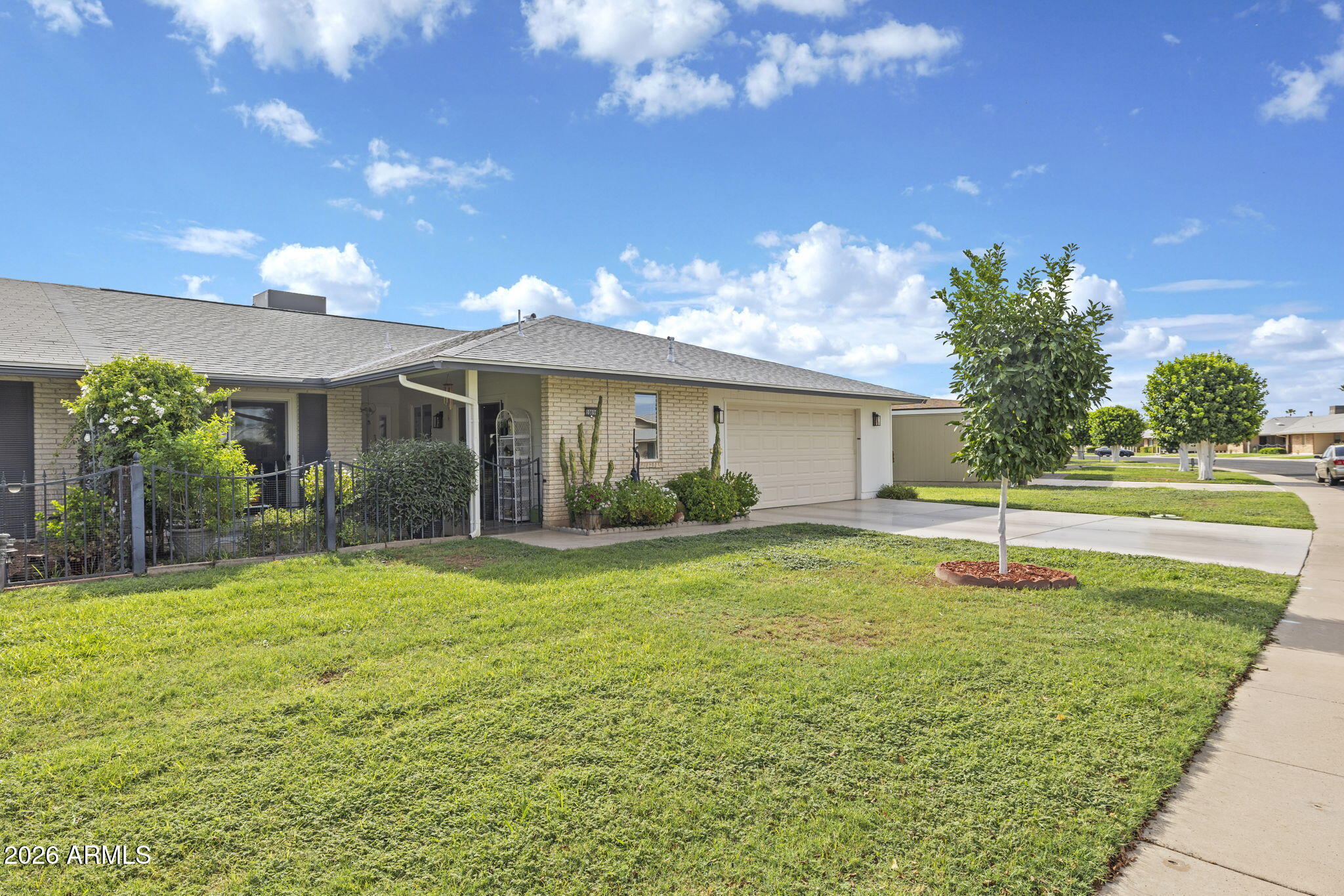 10896 W CLAIR Drive, Sun City, AZ 85351