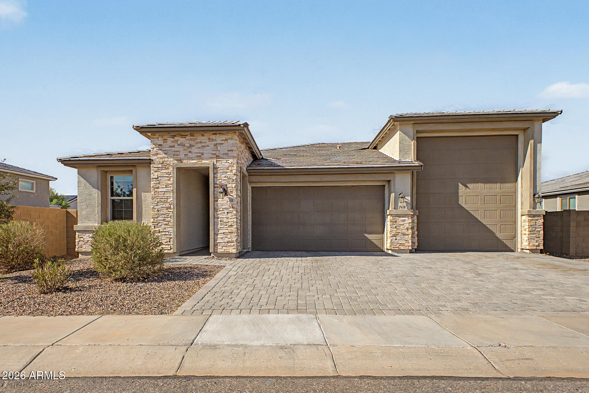 768 W PALO VERDE Drive, Casa Grande, AZ 85122