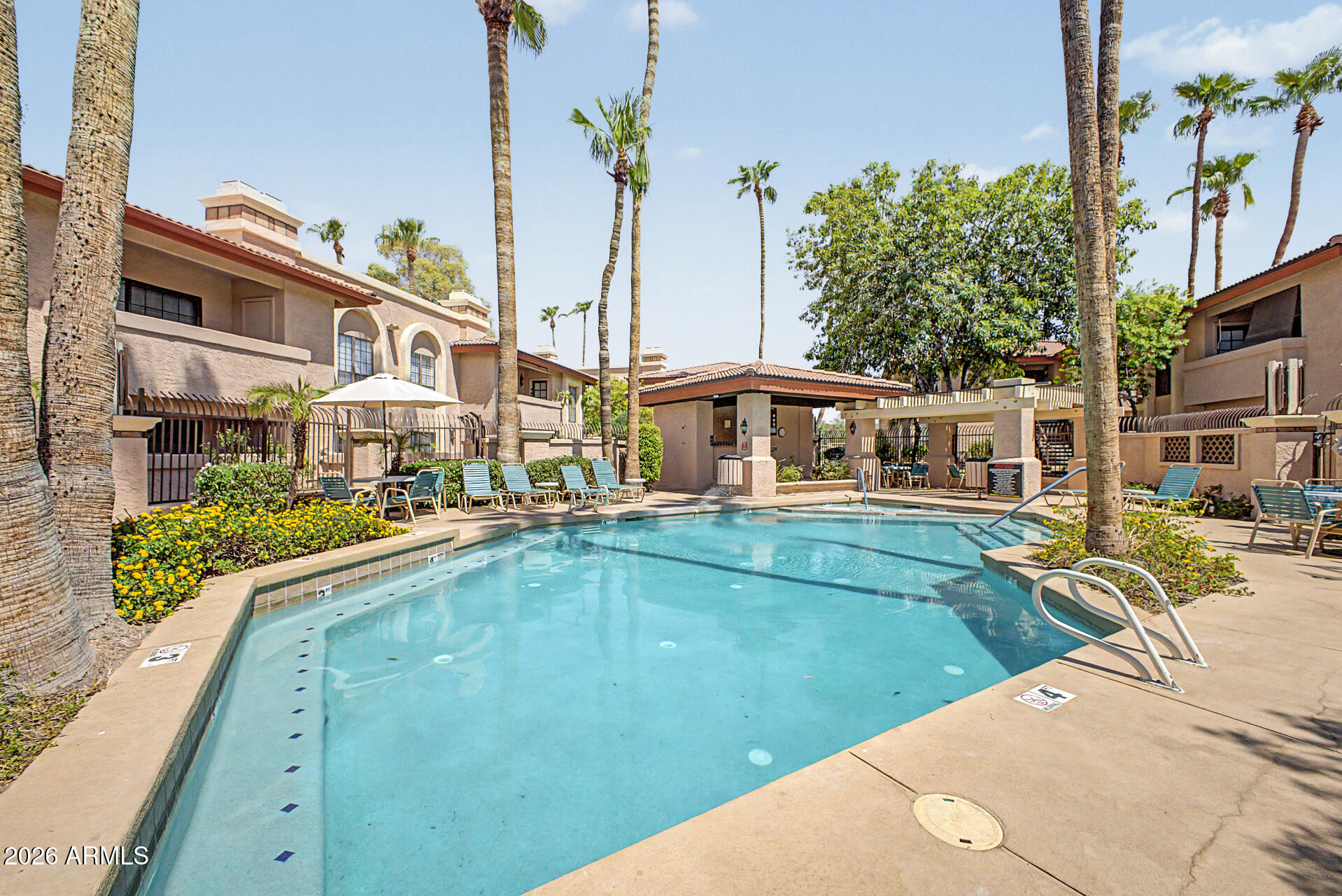10410 N CAVE CREEK Road 1009, Phoenix, AZ 85020