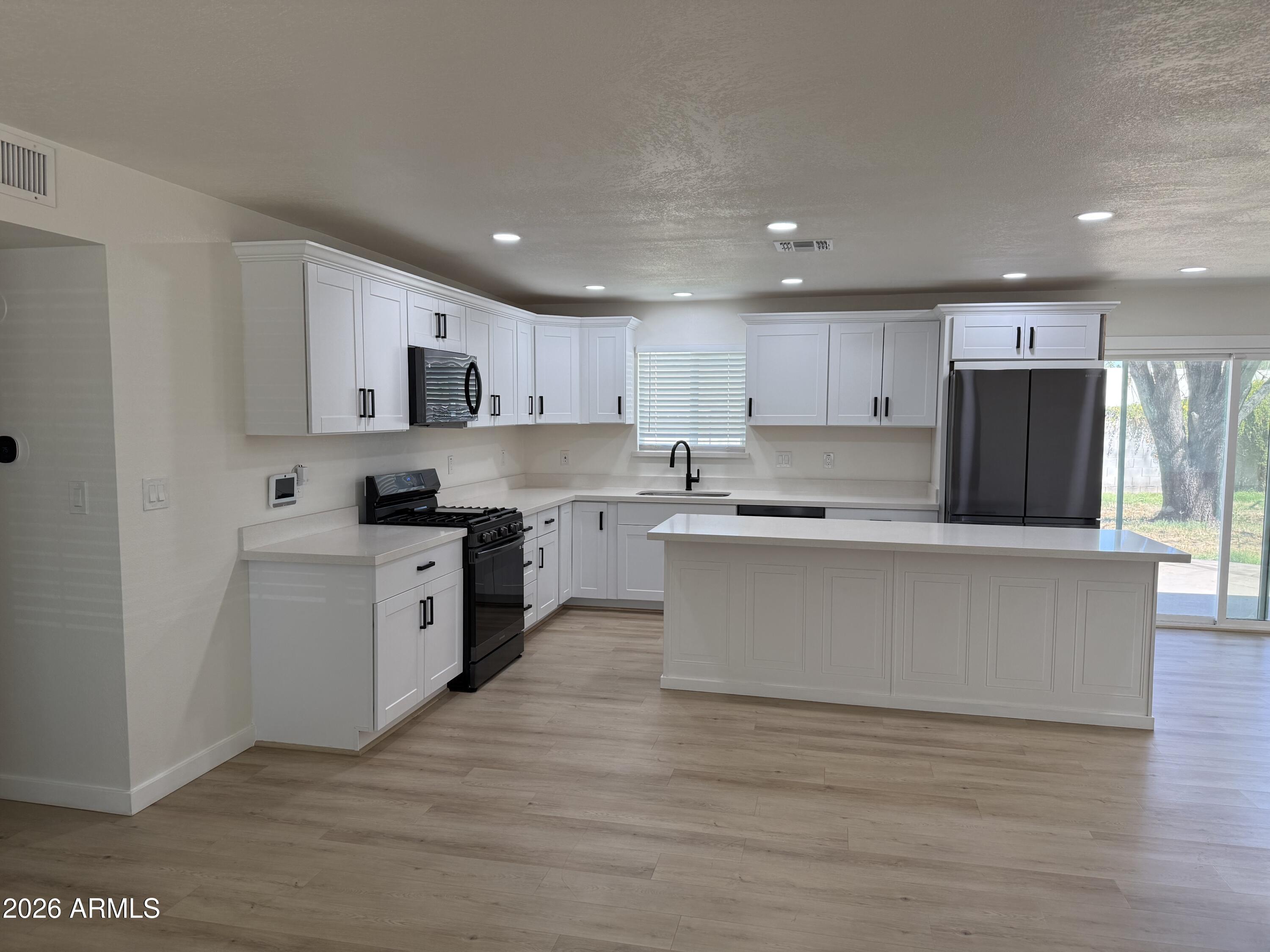 1750 E 1ST Avenue, Mesa, AZ 85204