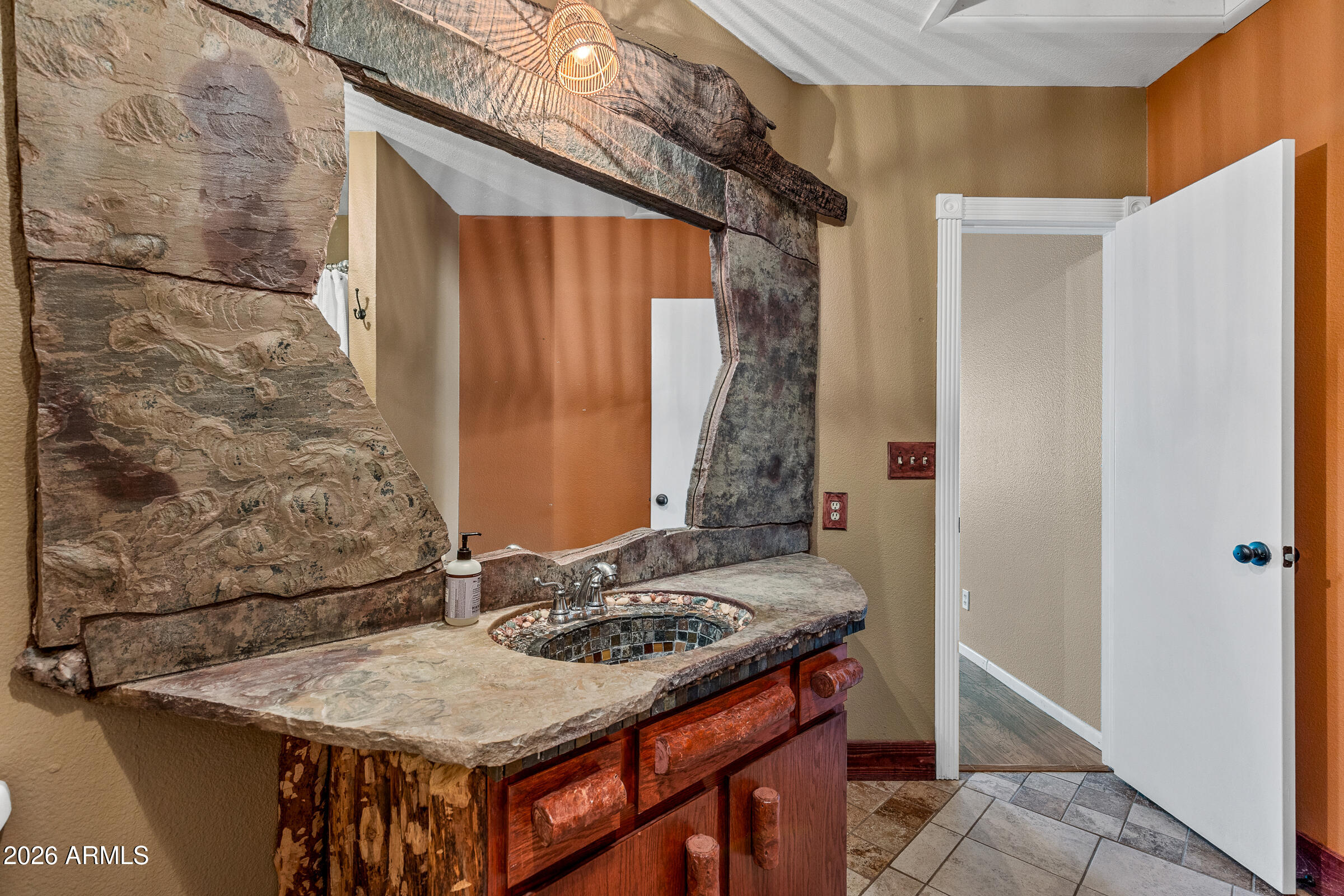2370 N WHISPERING PINES Way, Flagstaff, AZ 86004