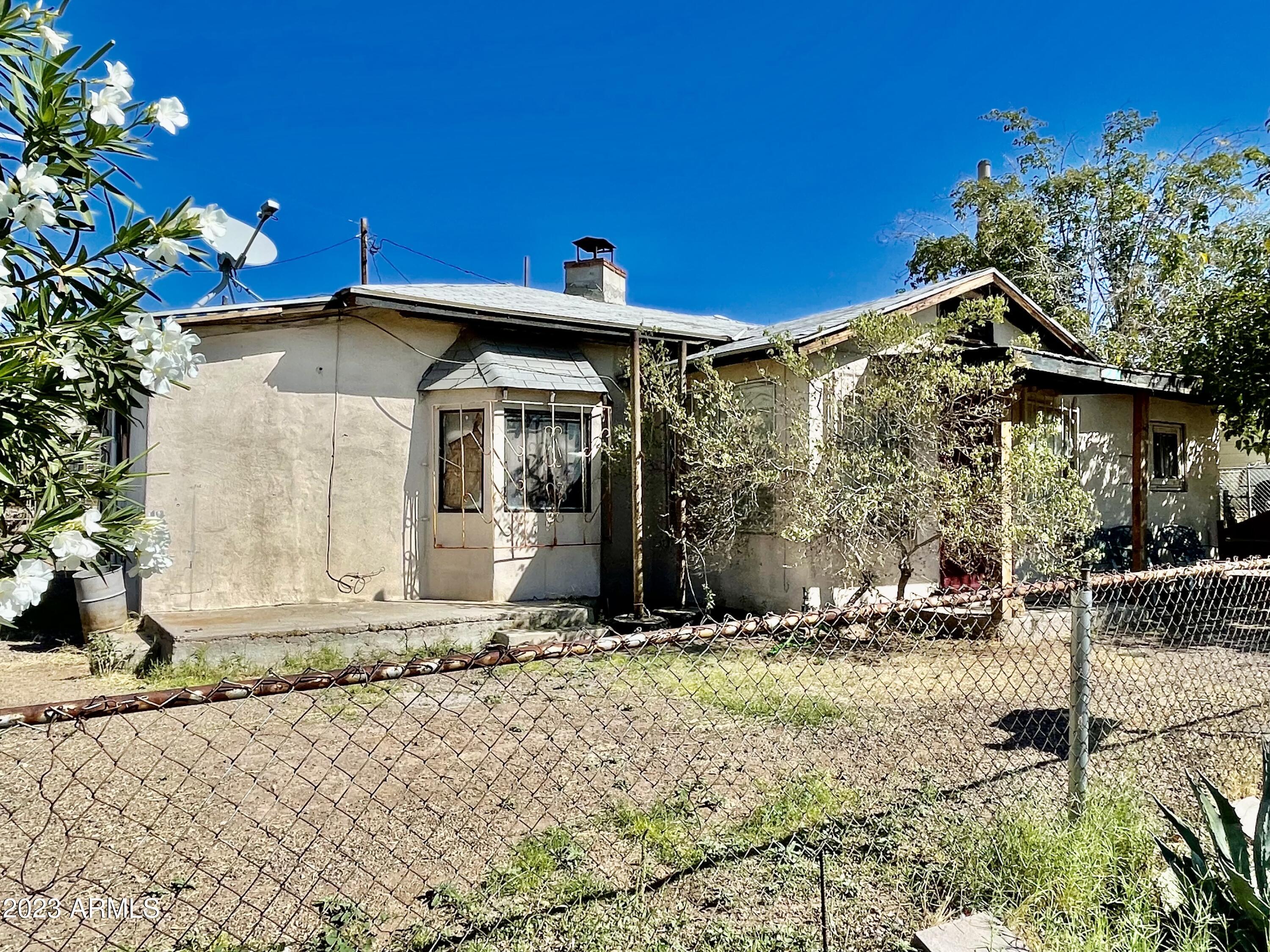 231 E SECOND Avenue, Hayden, AZ 85135