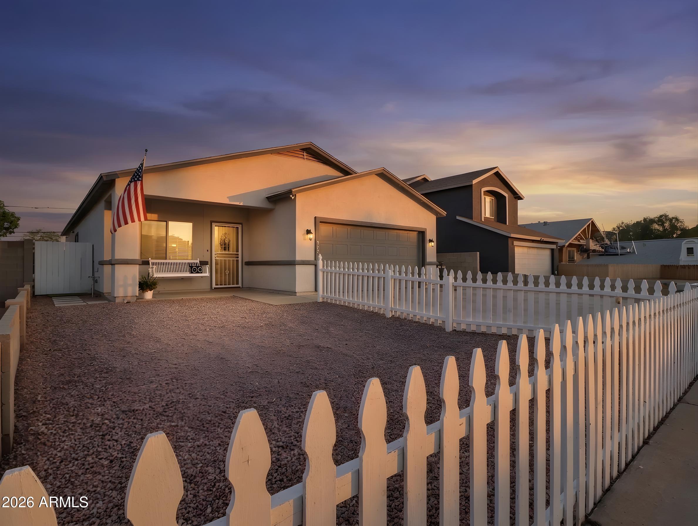 317 E MOUNTAIN VIEW Road, Phoenix, AZ 85020