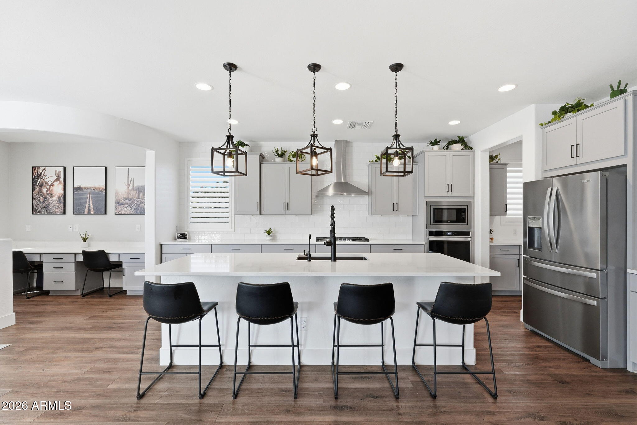 1923 W SUMMER Lane, San Tan Valley, AZ 85144