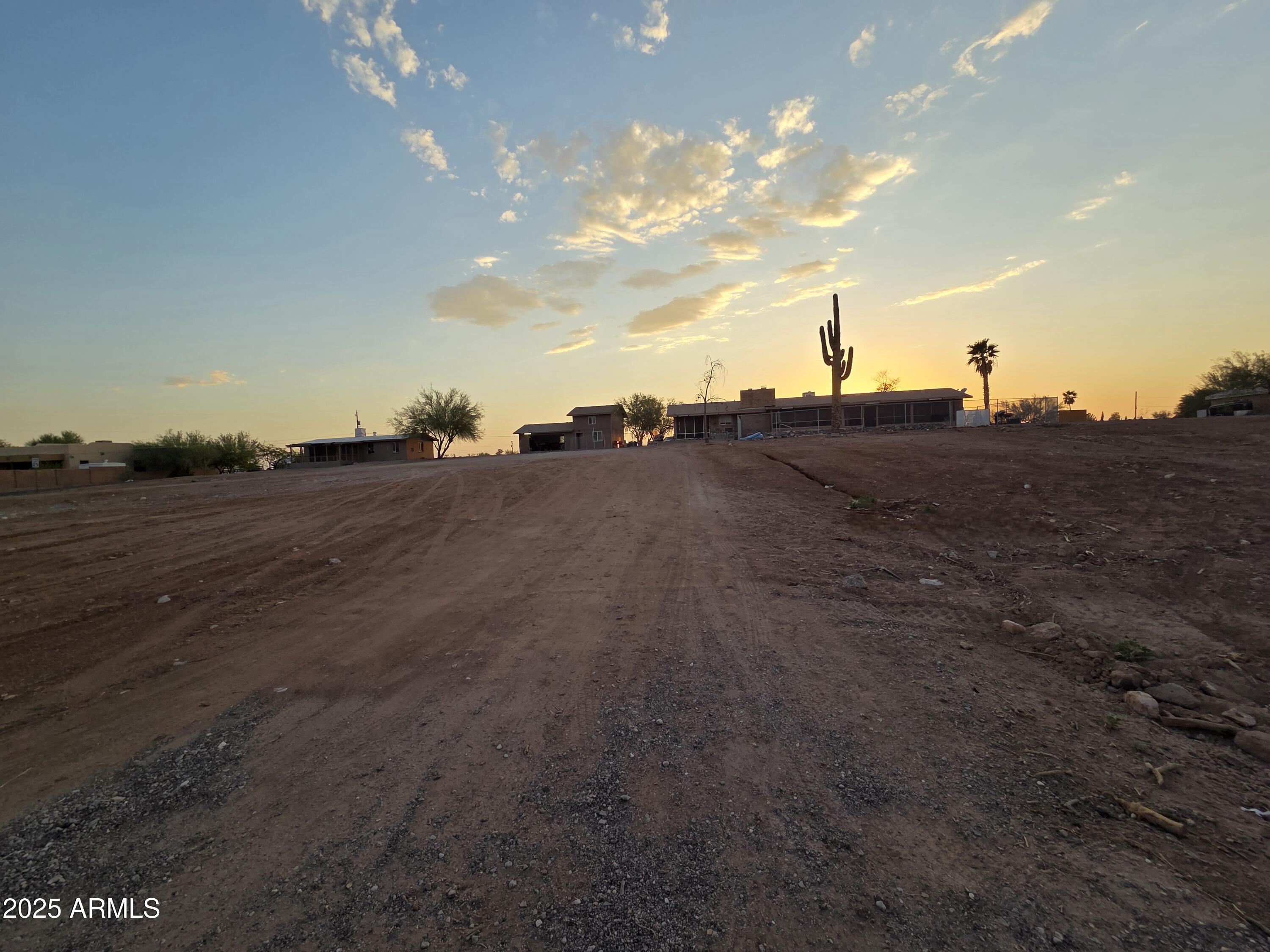 522 S CORTEZ Road, Apache Junction, AZ 85119