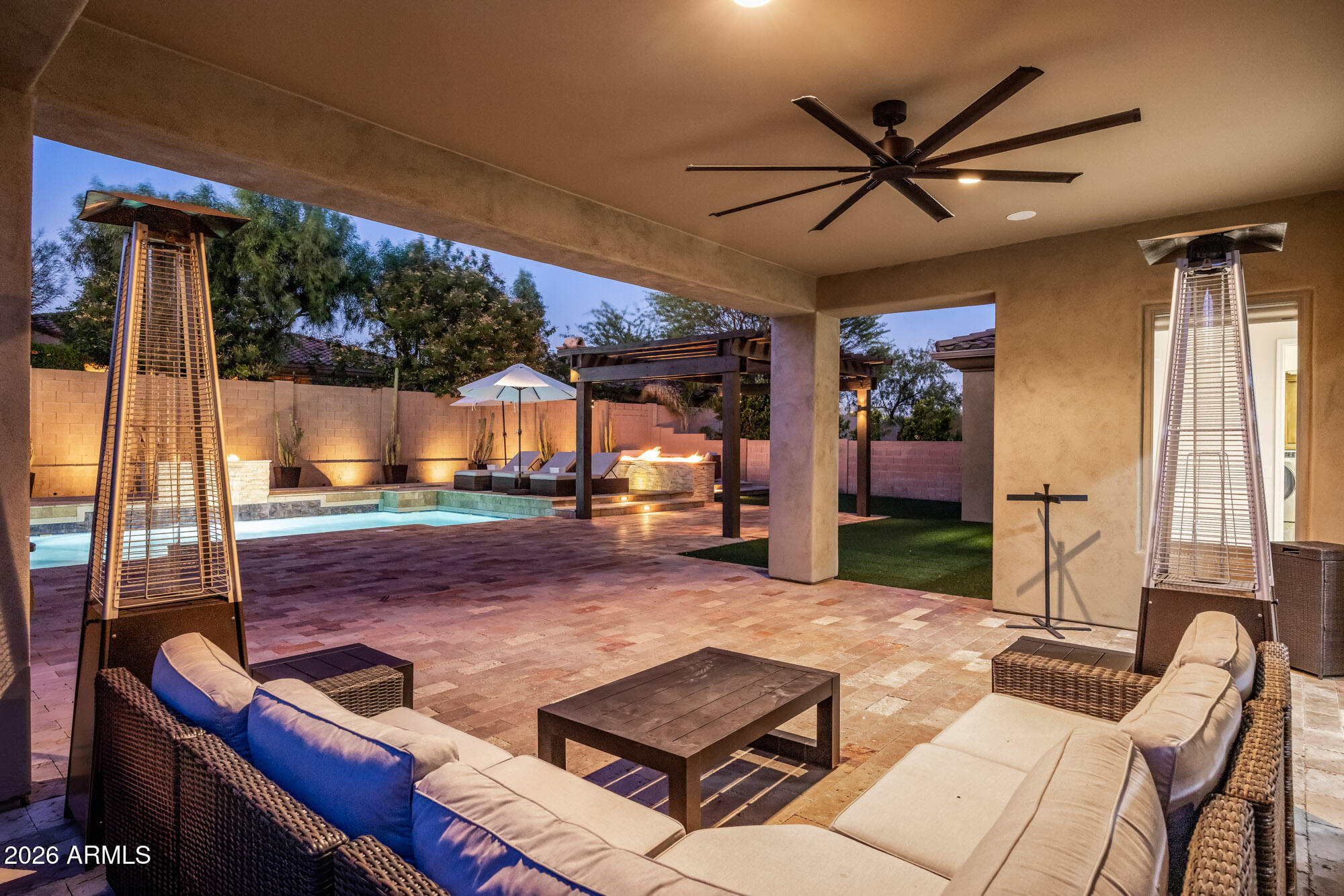 3950 E PATRICK Lane, Phoenix, AZ 85050