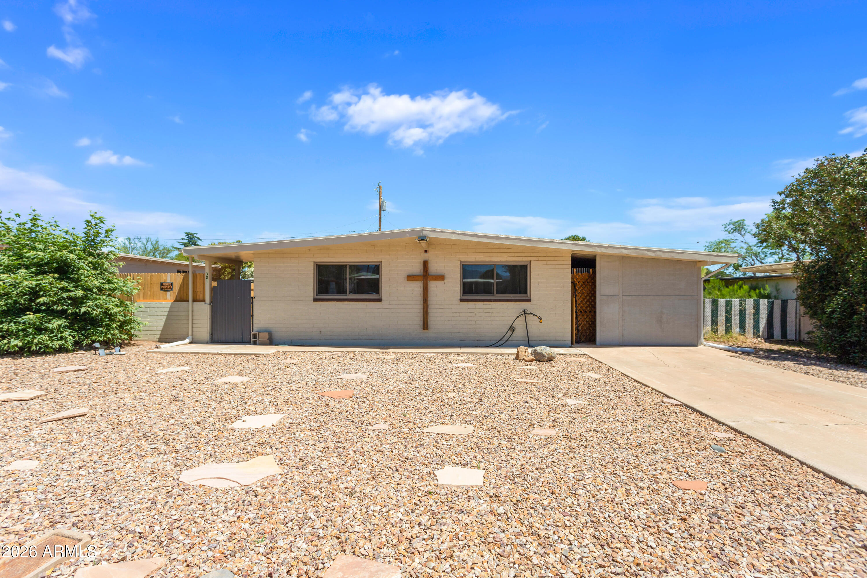 301 W BUSBY Drive, Sierra Vista, AZ 85635