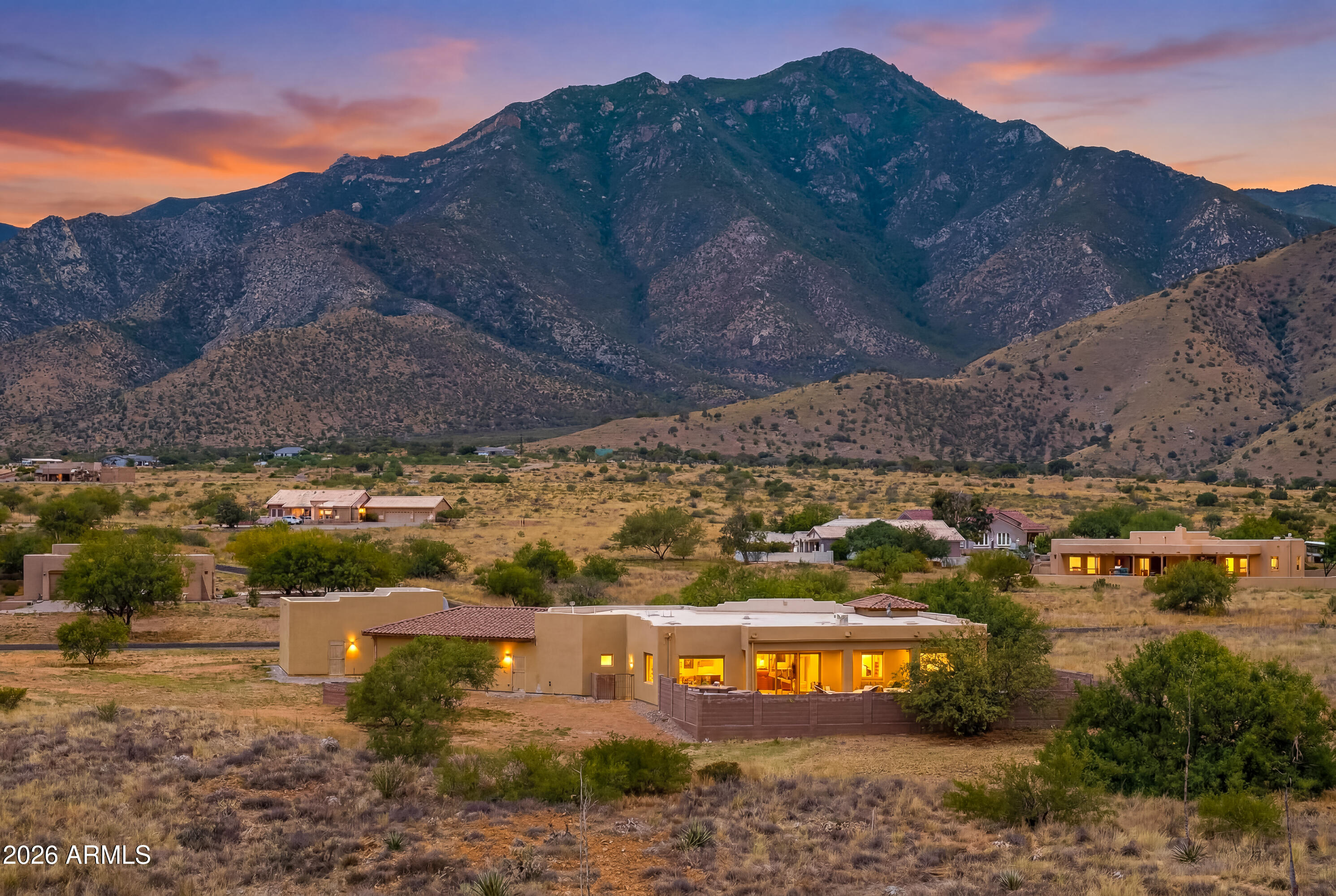 8585 S PALISADES Drive, Hereford, AZ 85615