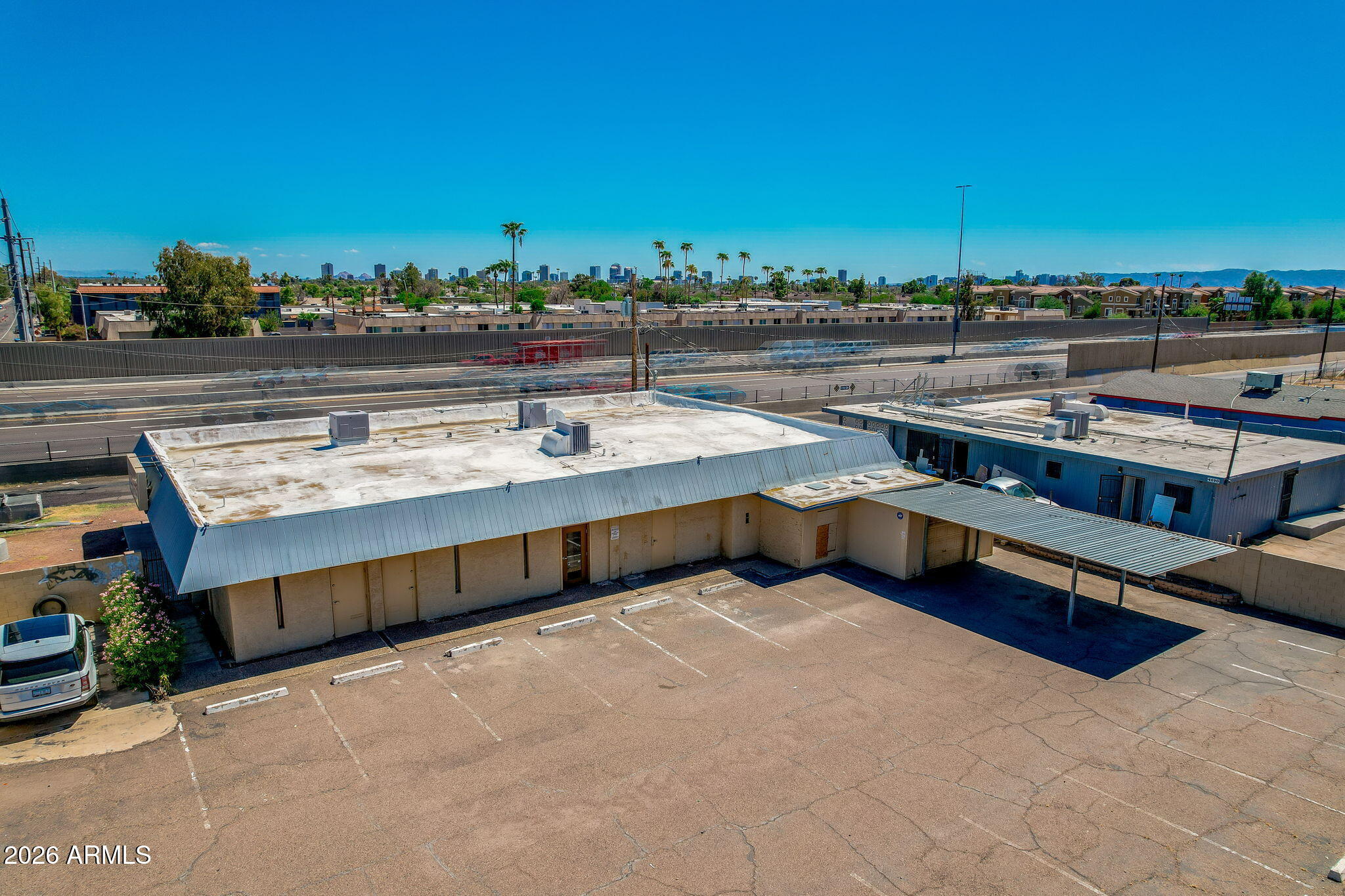 4496 N BLACK CANYON Highway, Phoenix, AZ 85017