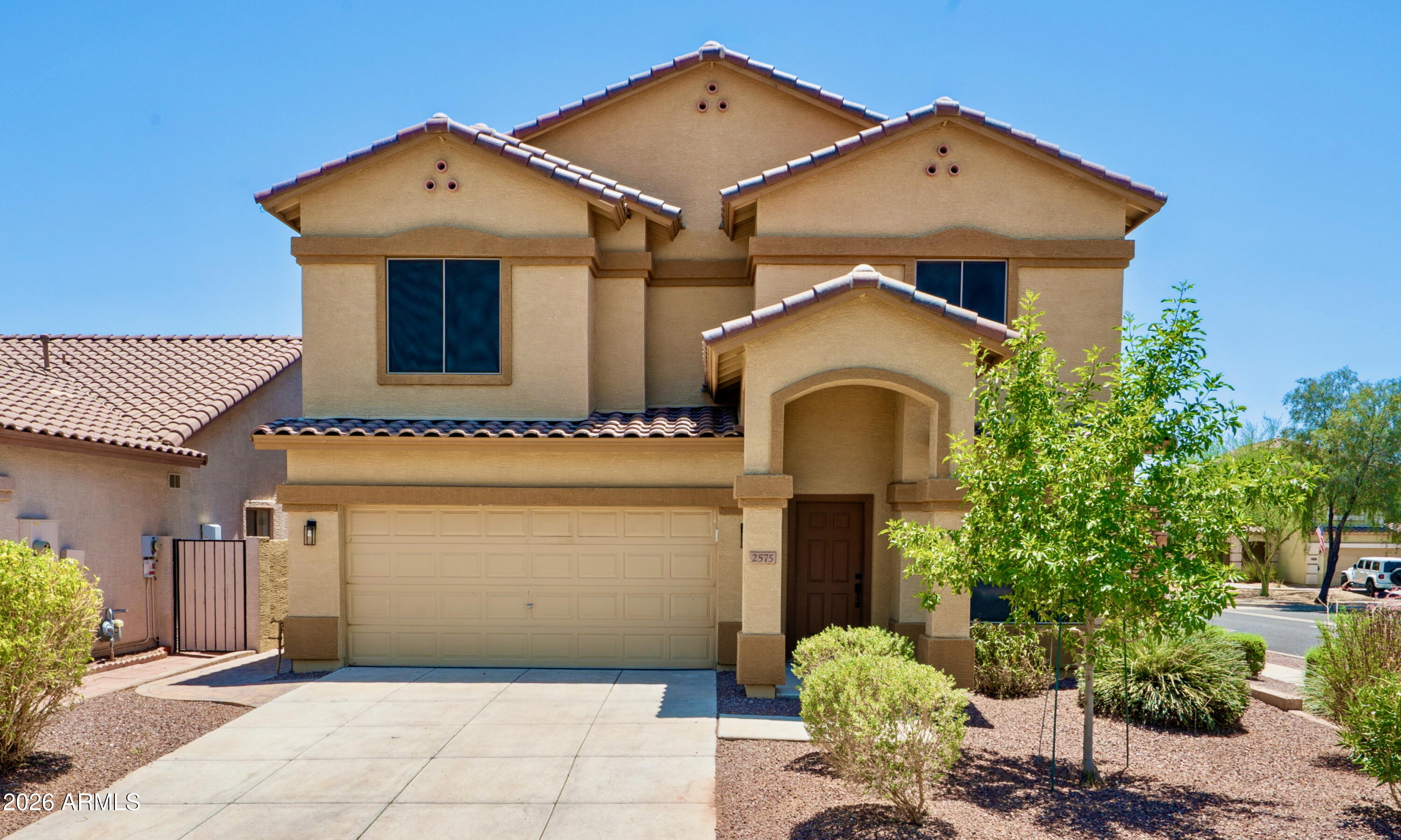 2575 W AMBER SUN Drive, Phoenix, AZ 85085