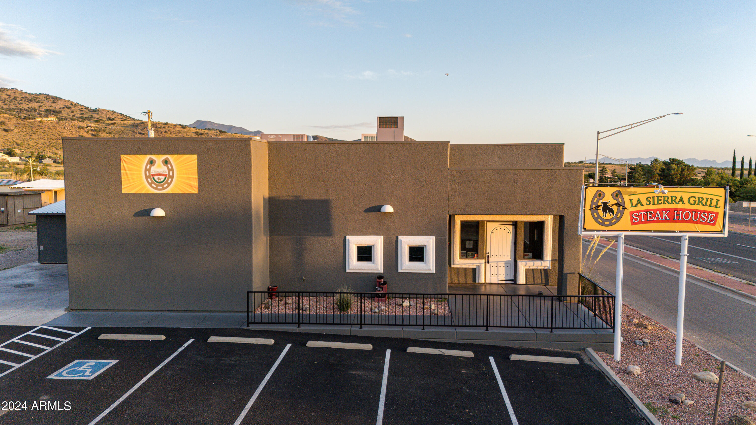 7196 S HIGHWAY 92, Hereford, AZ 85615
