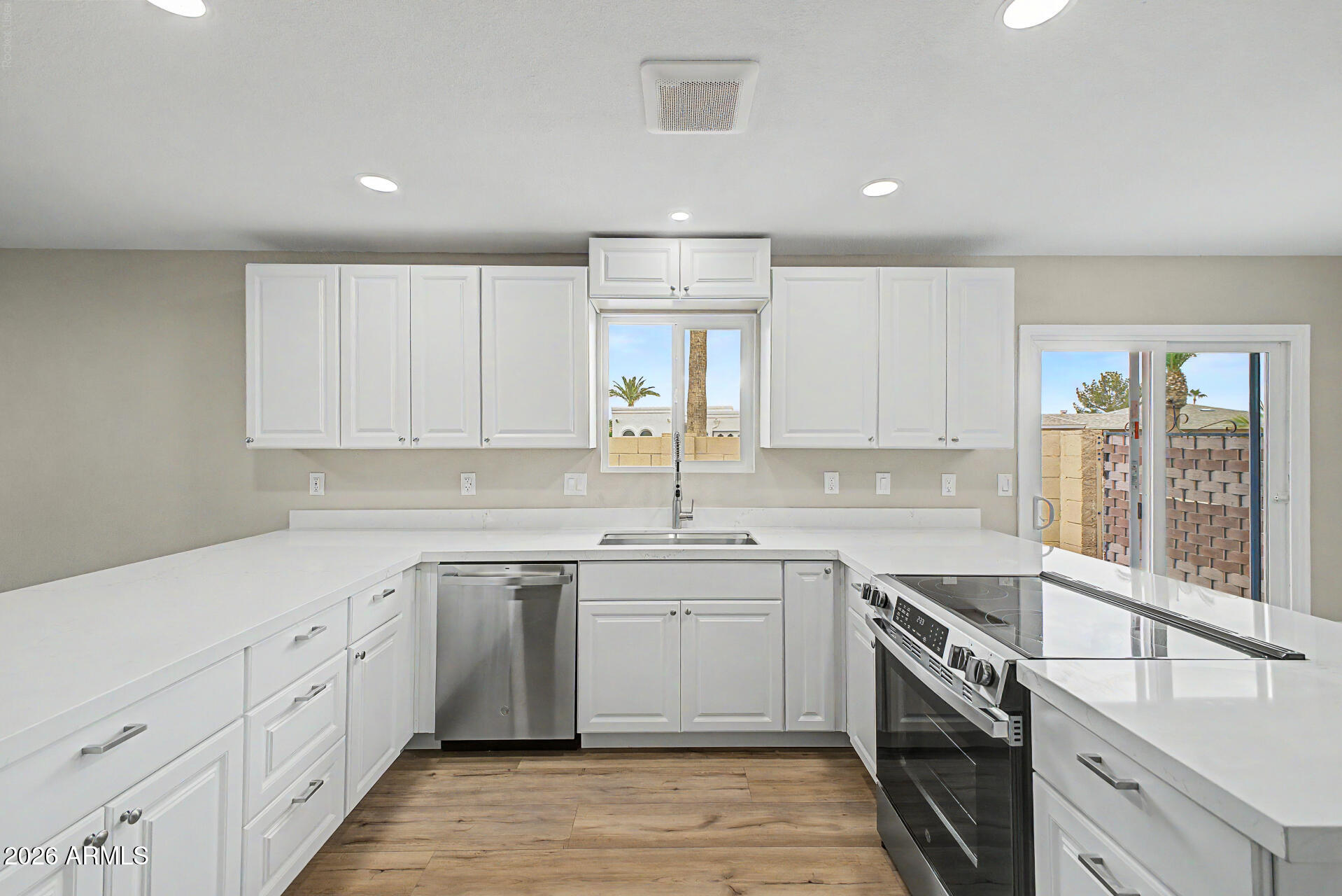 26402 S SEDONA Drive, Sun Lakes, AZ 85248