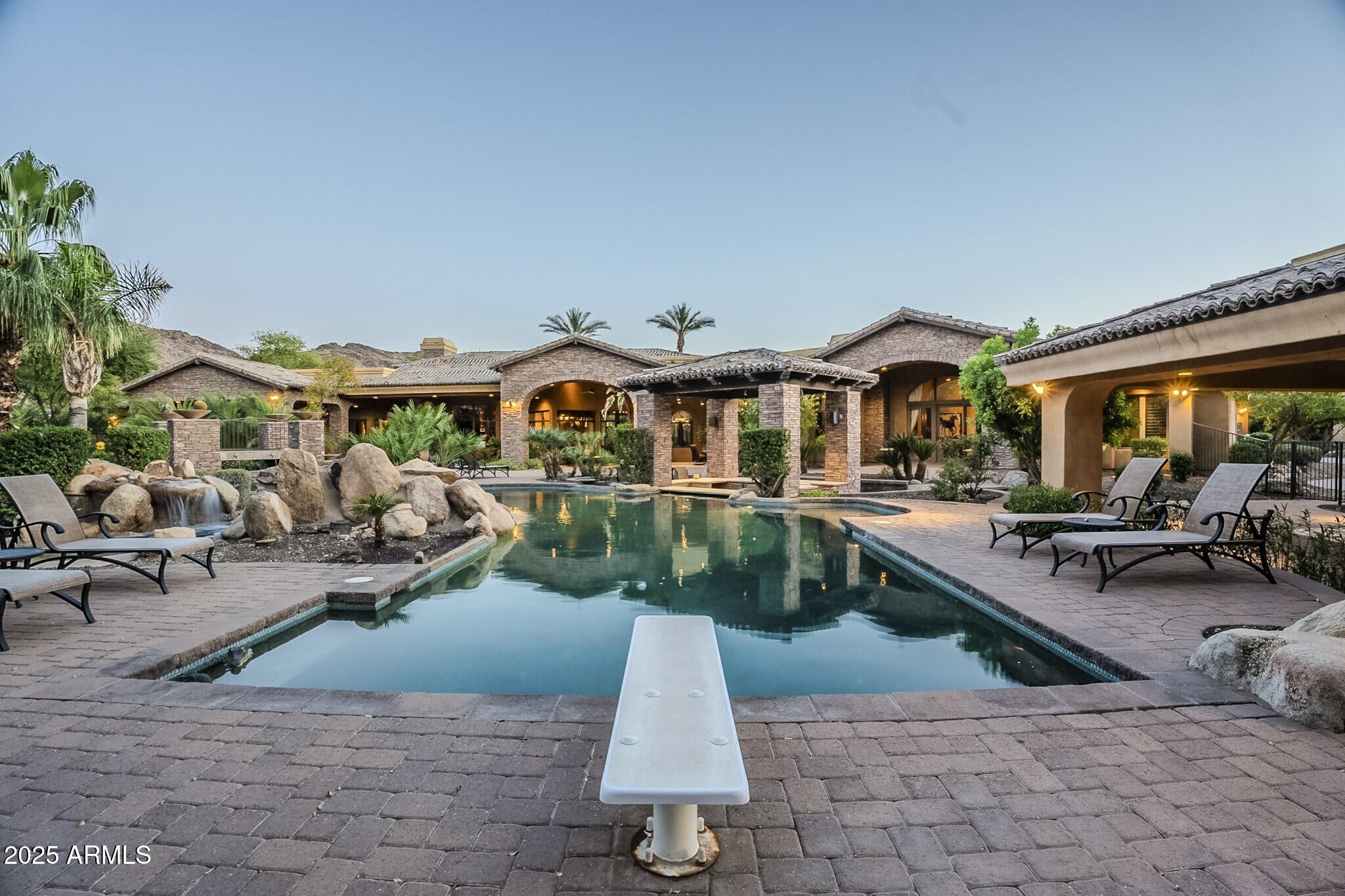 5030 E MOCKINGBIRD Lane, Paradise Valley, AZ 85253