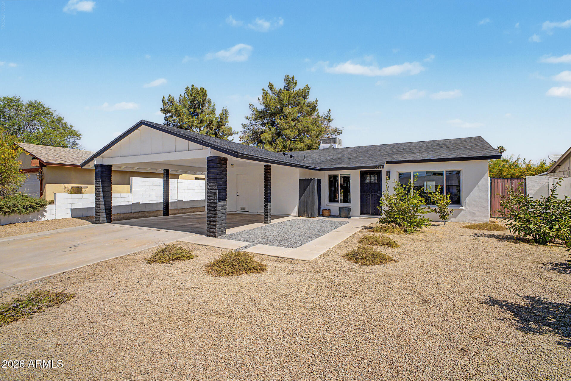 2738 E WINDROSE Drive, Phoenix, AZ 85032