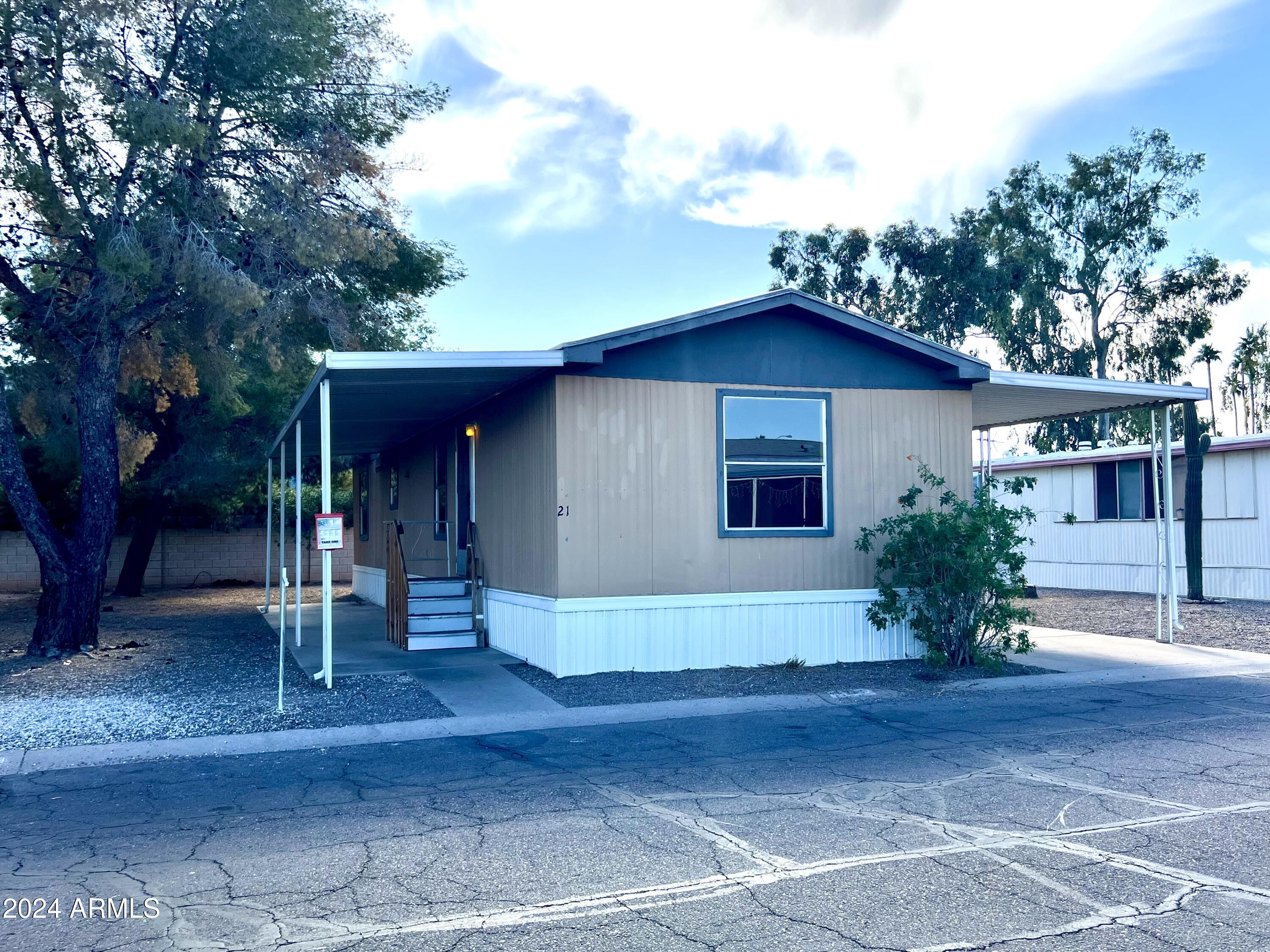 535 S ALMA SCHOOL Road 21, Mesa, AZ 85210