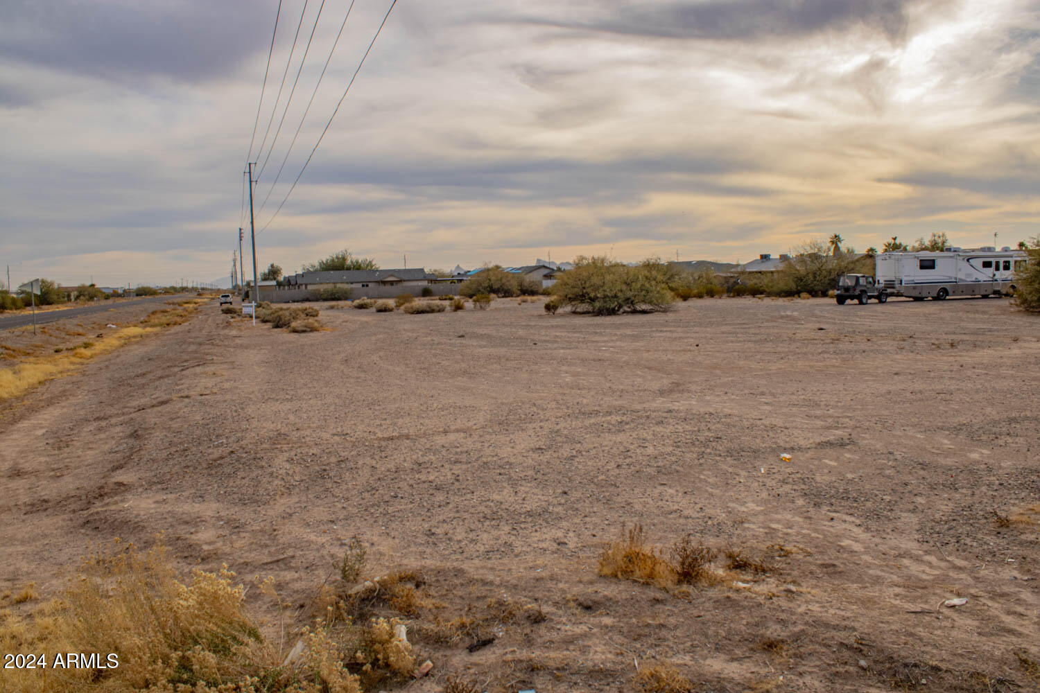 15562 S SUNLAND GIN Road 933 & 934, Arizona City, AZ 85123