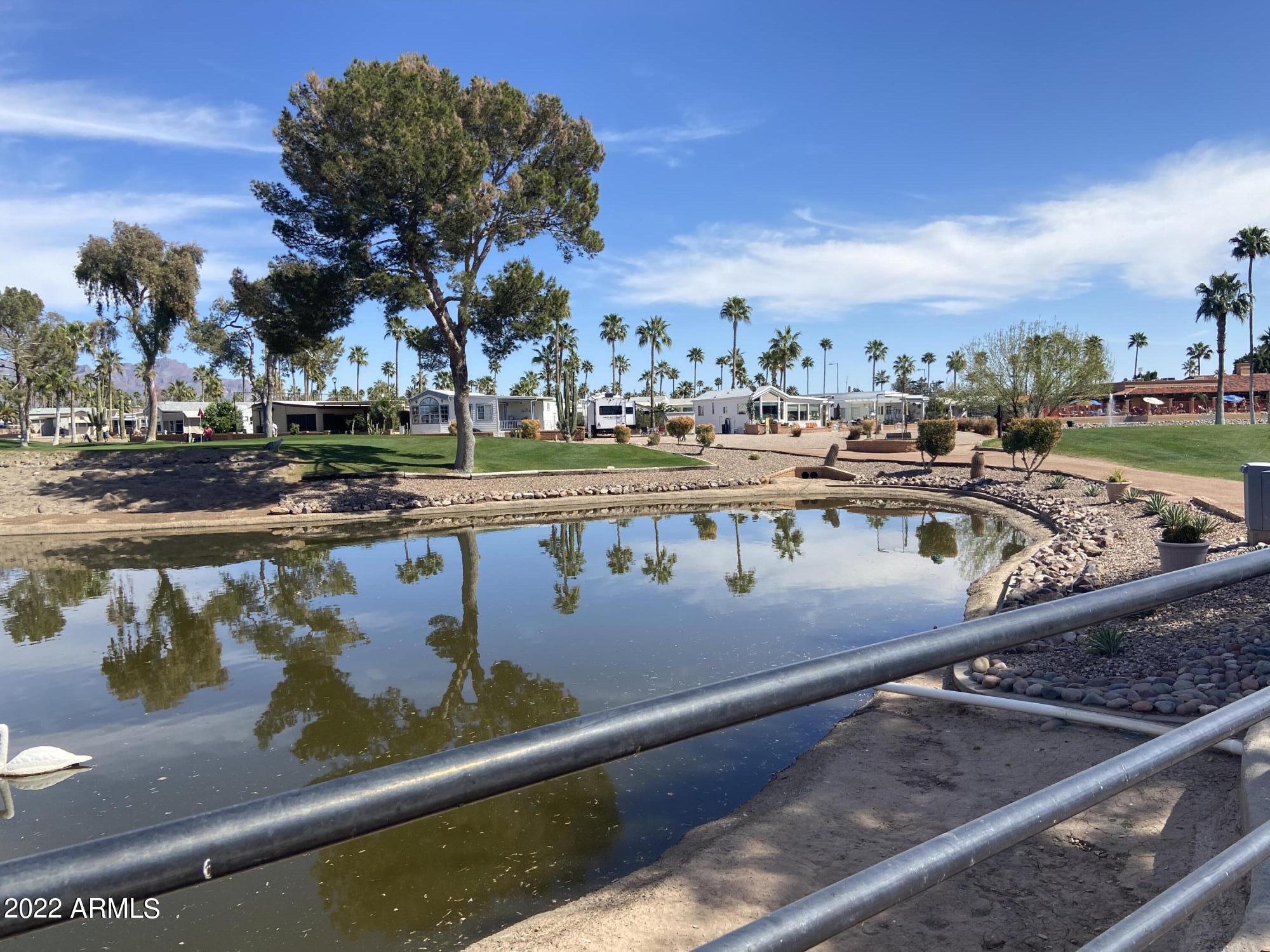 2301 S SEMINOLE Drive 301, Apache Junction, AZ 85119