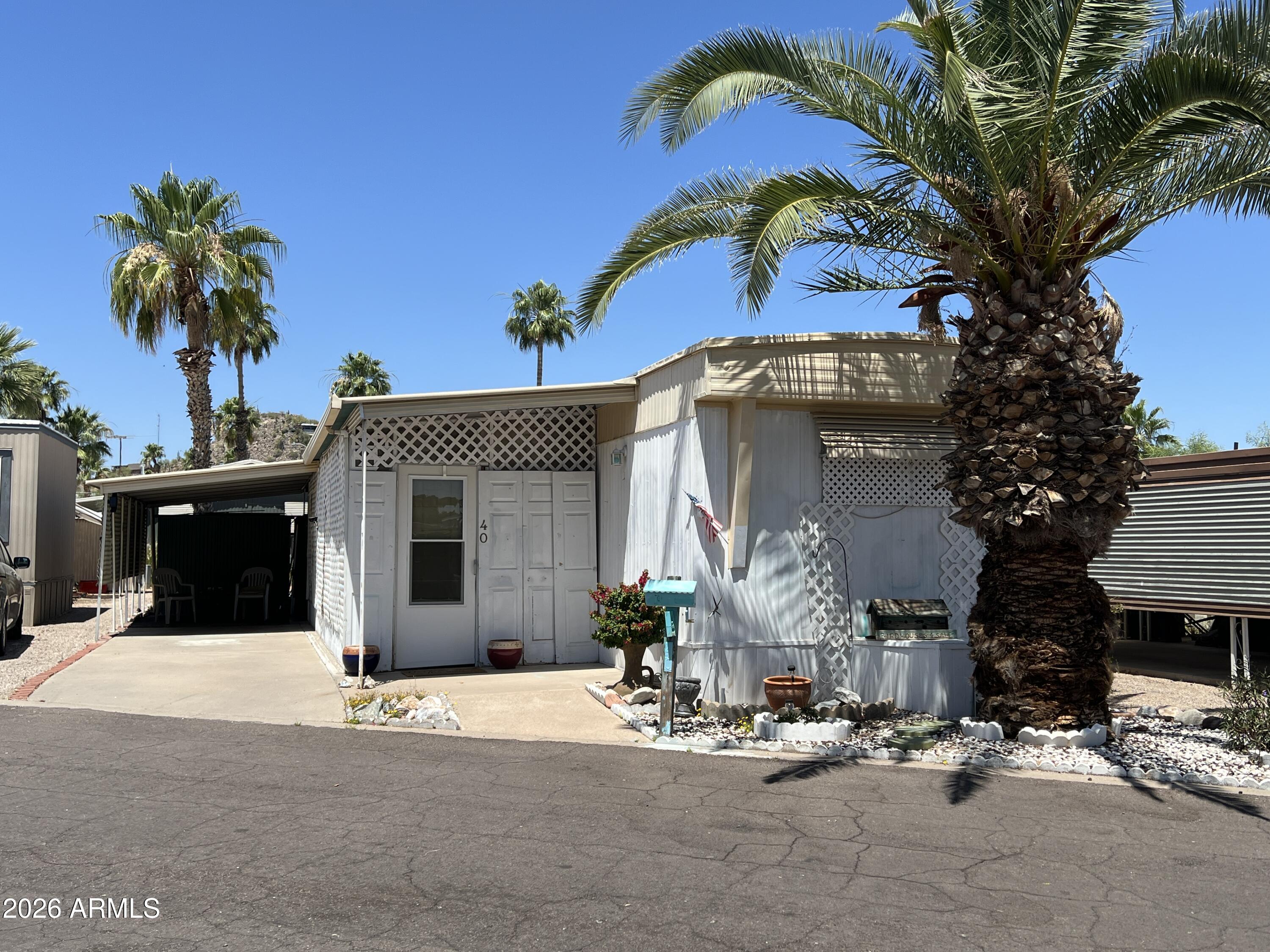19225 N CAVE CREEK Road 40, Phoenix, AZ 85024