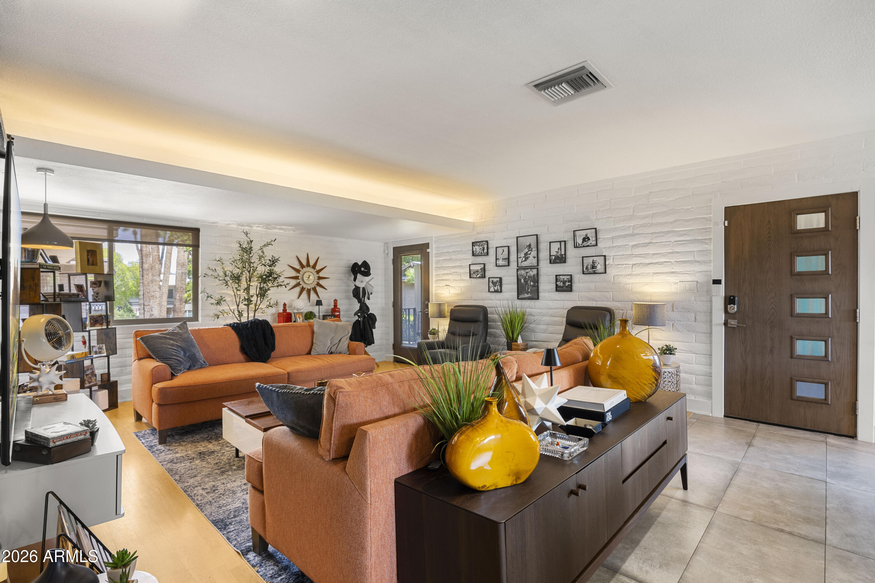1901 E MISSOURI Avenue 207, Phoenix, AZ 85016