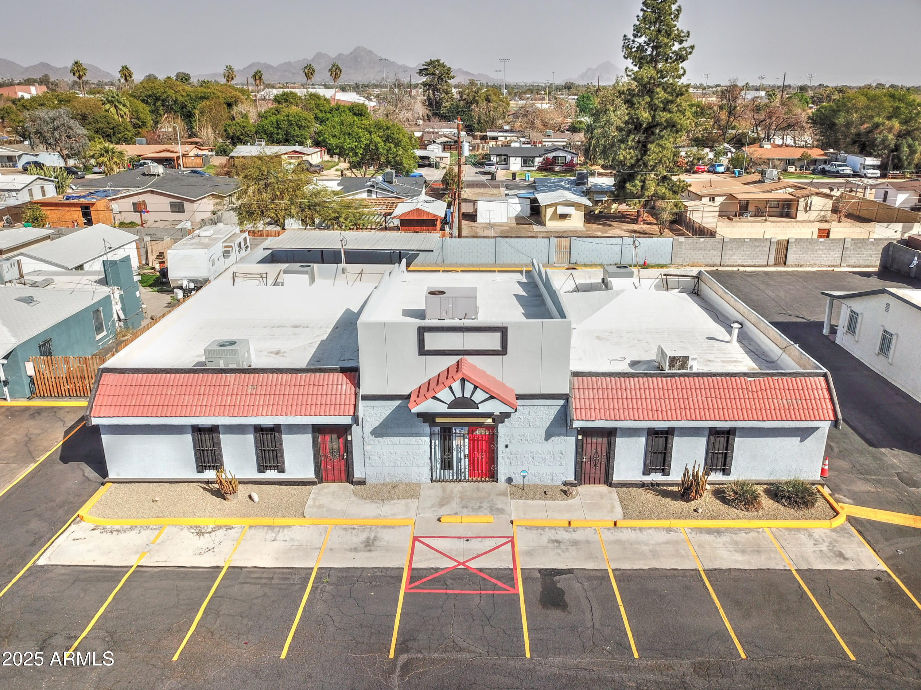 6721 N Black Cyn Highway, Phoenix, AZ 85015