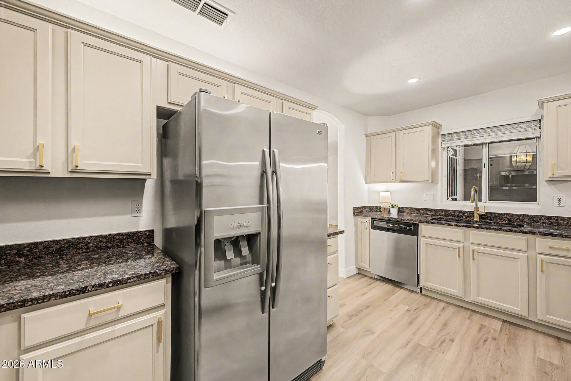 19420 N 83RD Drive, Peoria, AZ 85382