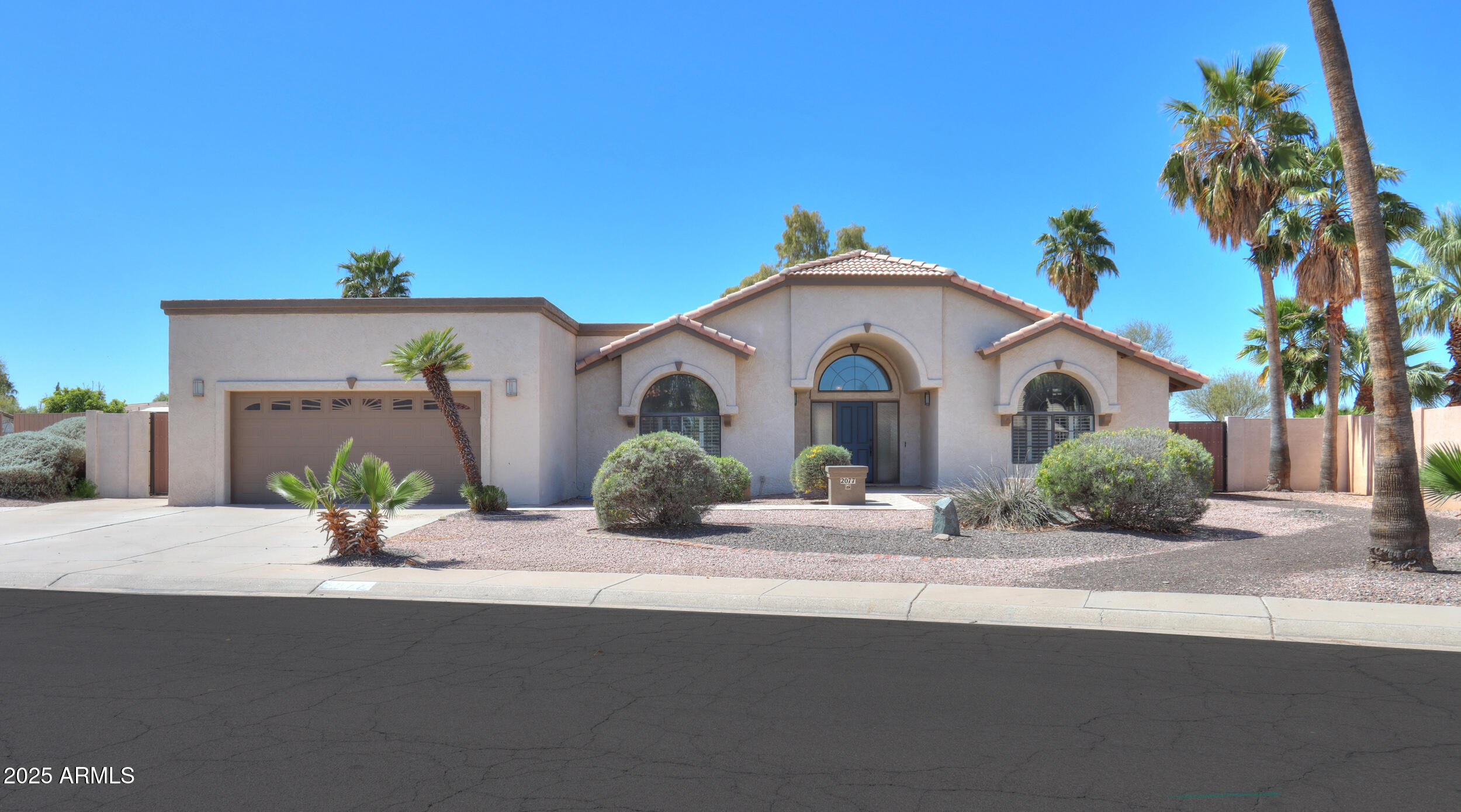 2077 N LAKE SHORE Drive, Casa Grande, AZ 85122