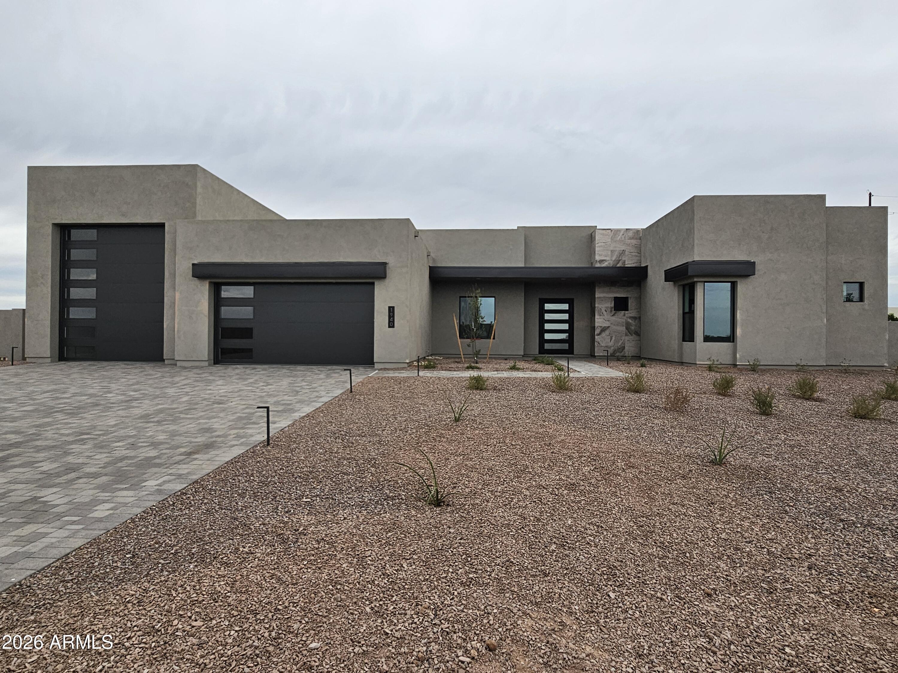 1940 E Creek Canyon Road, Phoenix, AZ 85086