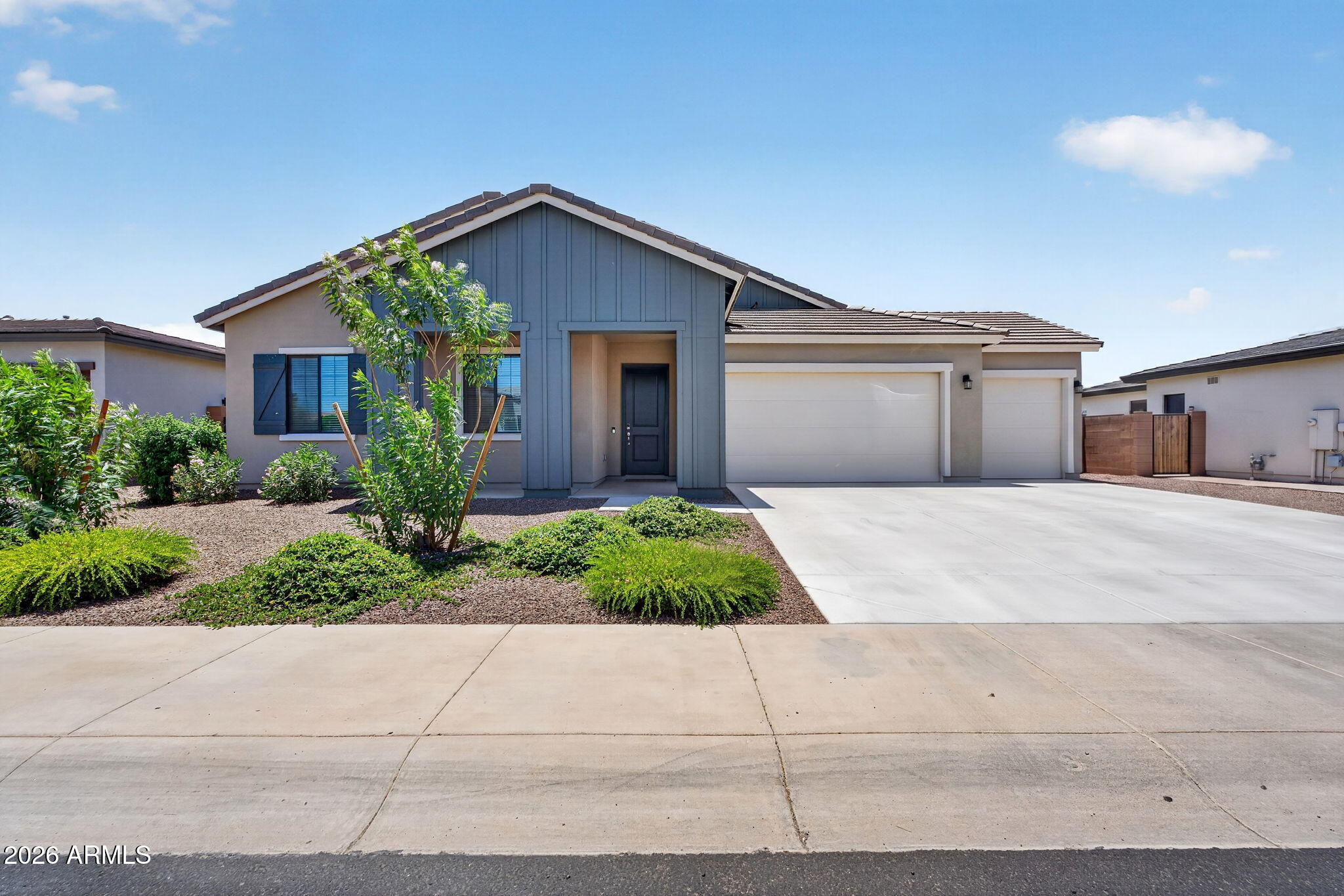 8025 W GARDENIA Avenue, Glendale, AZ 85303