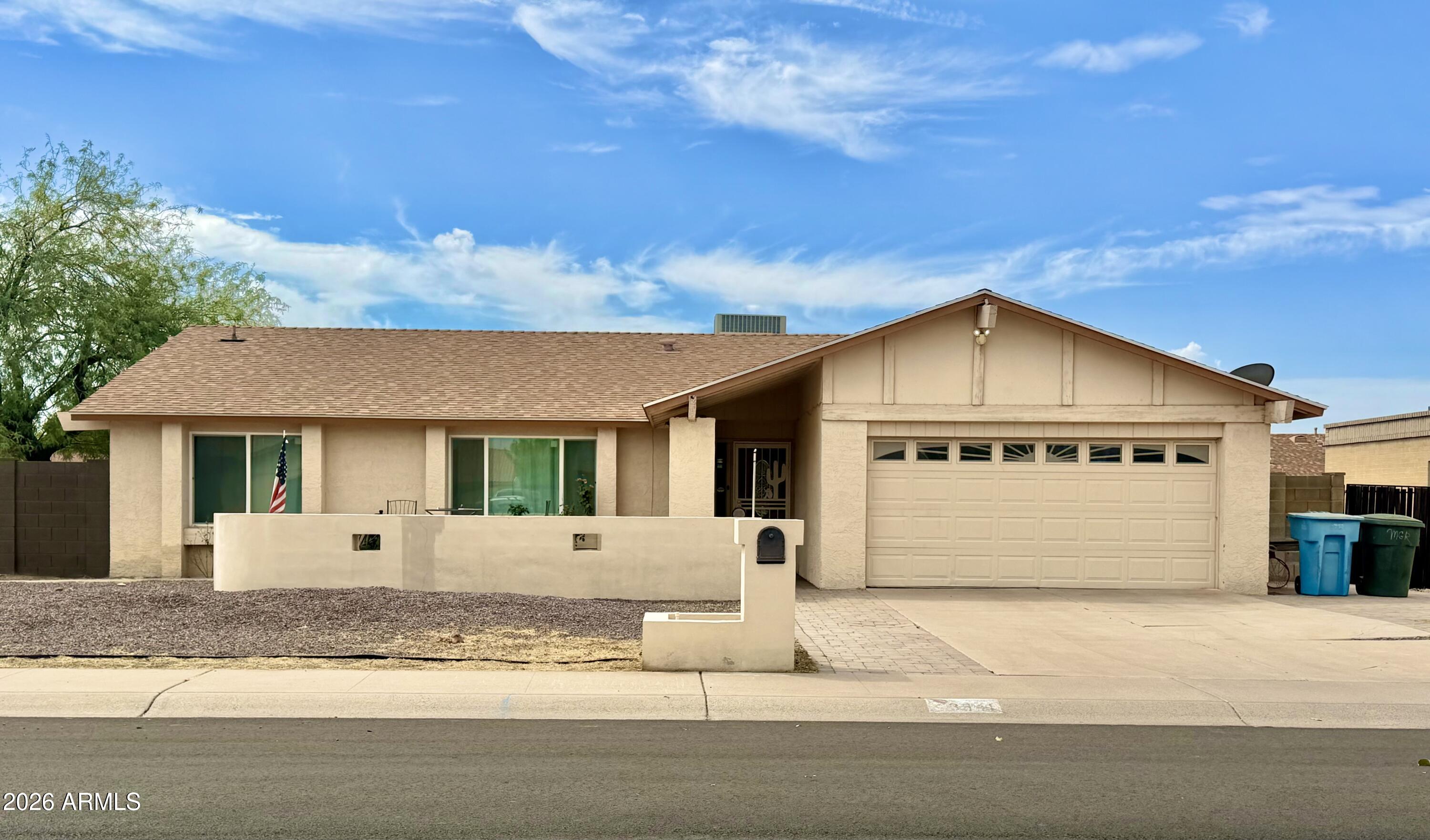 3941 W DESERT HILLS Drive, Phoenix, AZ 85029