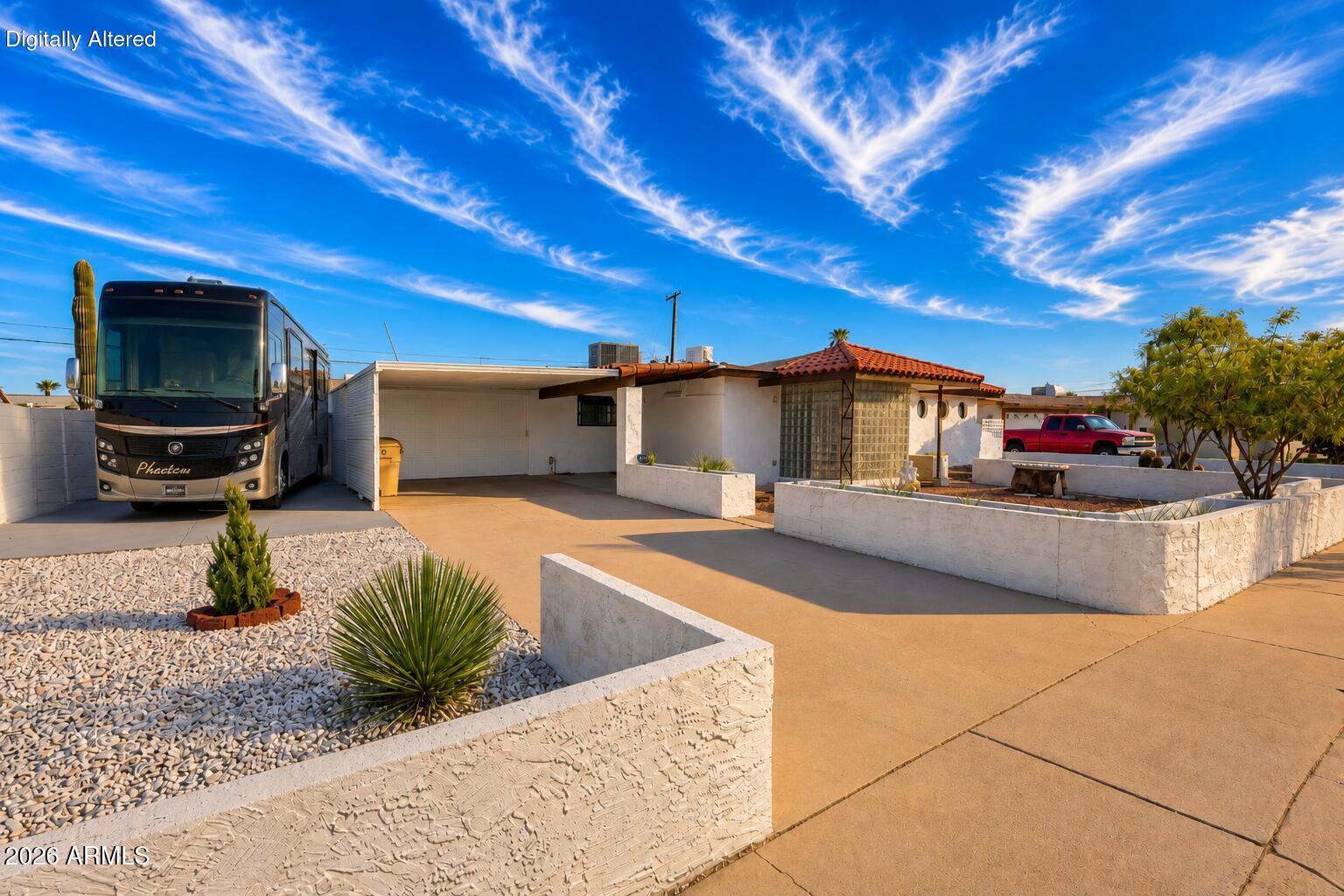 6532 W Medlock Drive, Glendale, AZ 85301