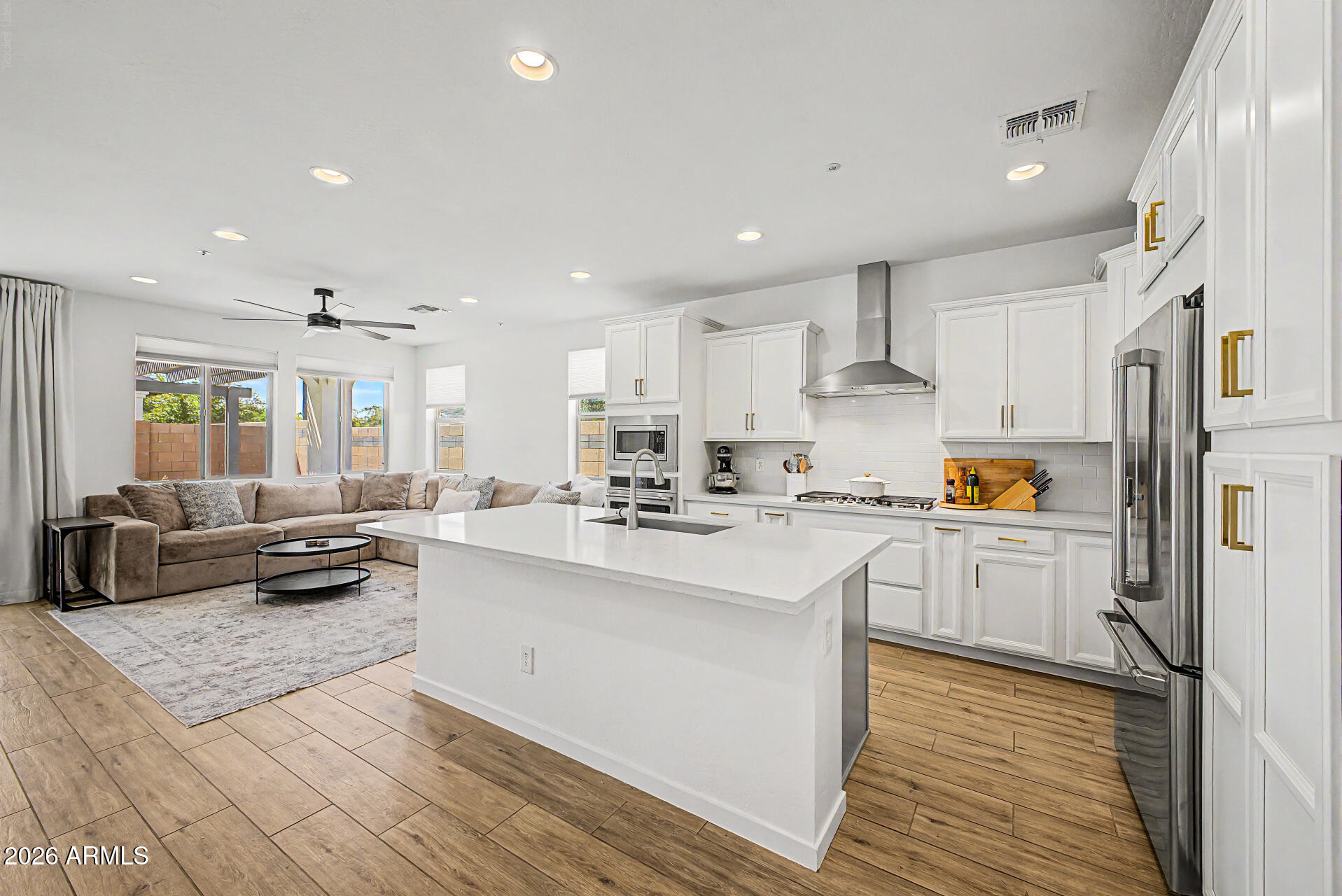 1876 S HUISH Drive, Gilbert, AZ 85295