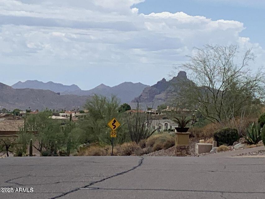 15121 E SUNBURST Drive 9, Fountain Hills, AZ 85268