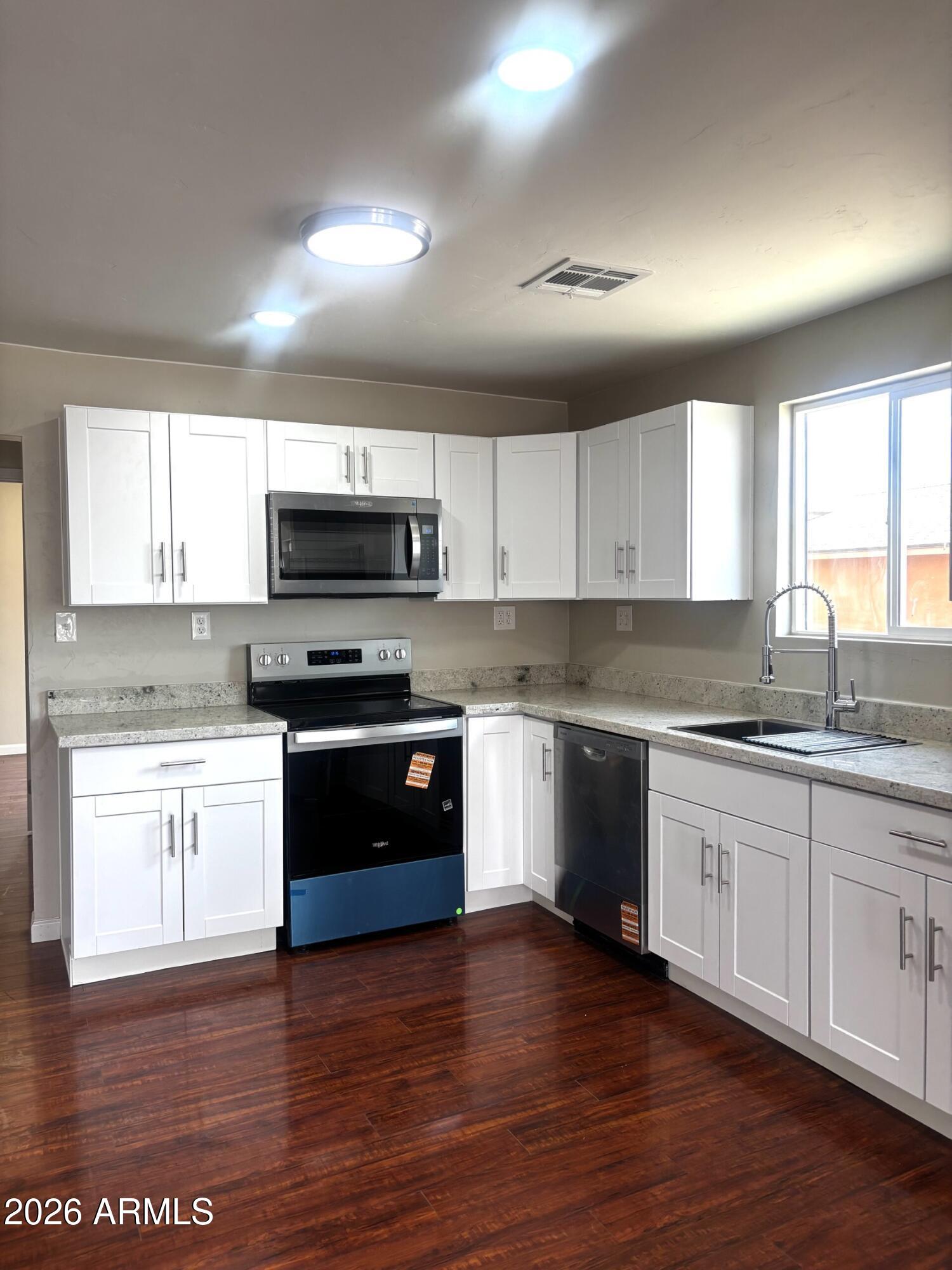208 N CLEVELAND Avenue, Bisbee, AZ 85603