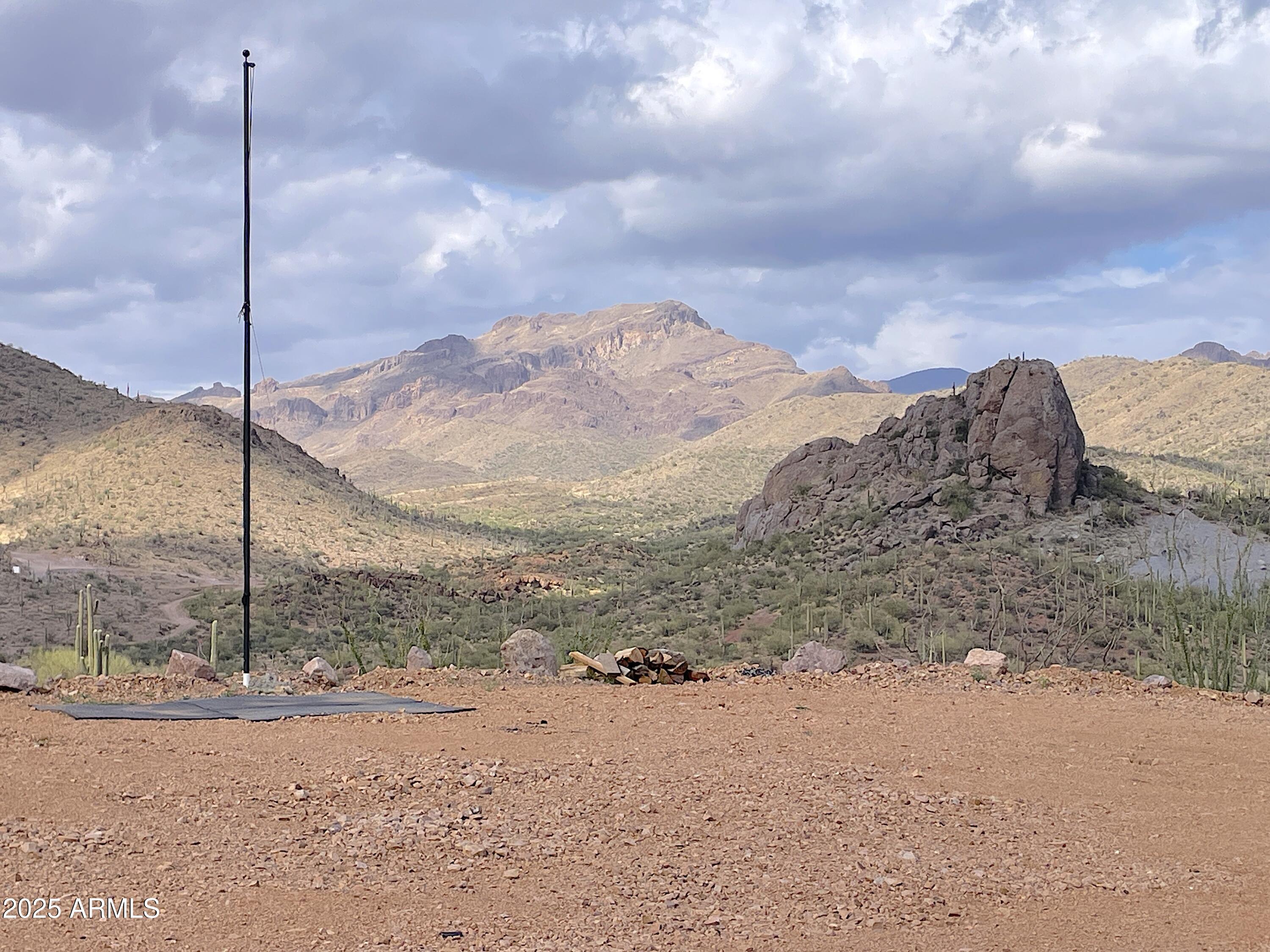010 N Elephant Butte Road -, Queen Valley, AZ 85118
