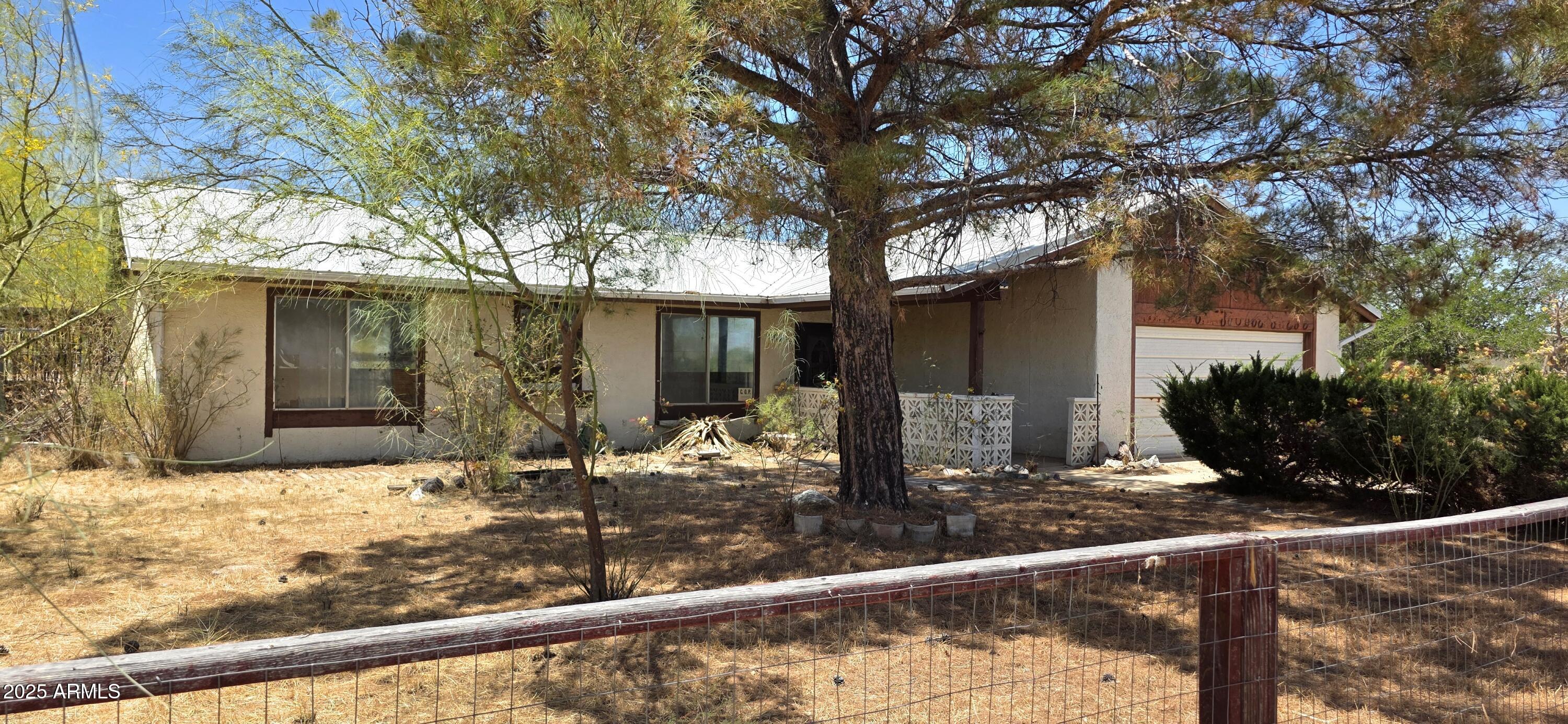 219 N FORD Street, Pearce, AZ 85625