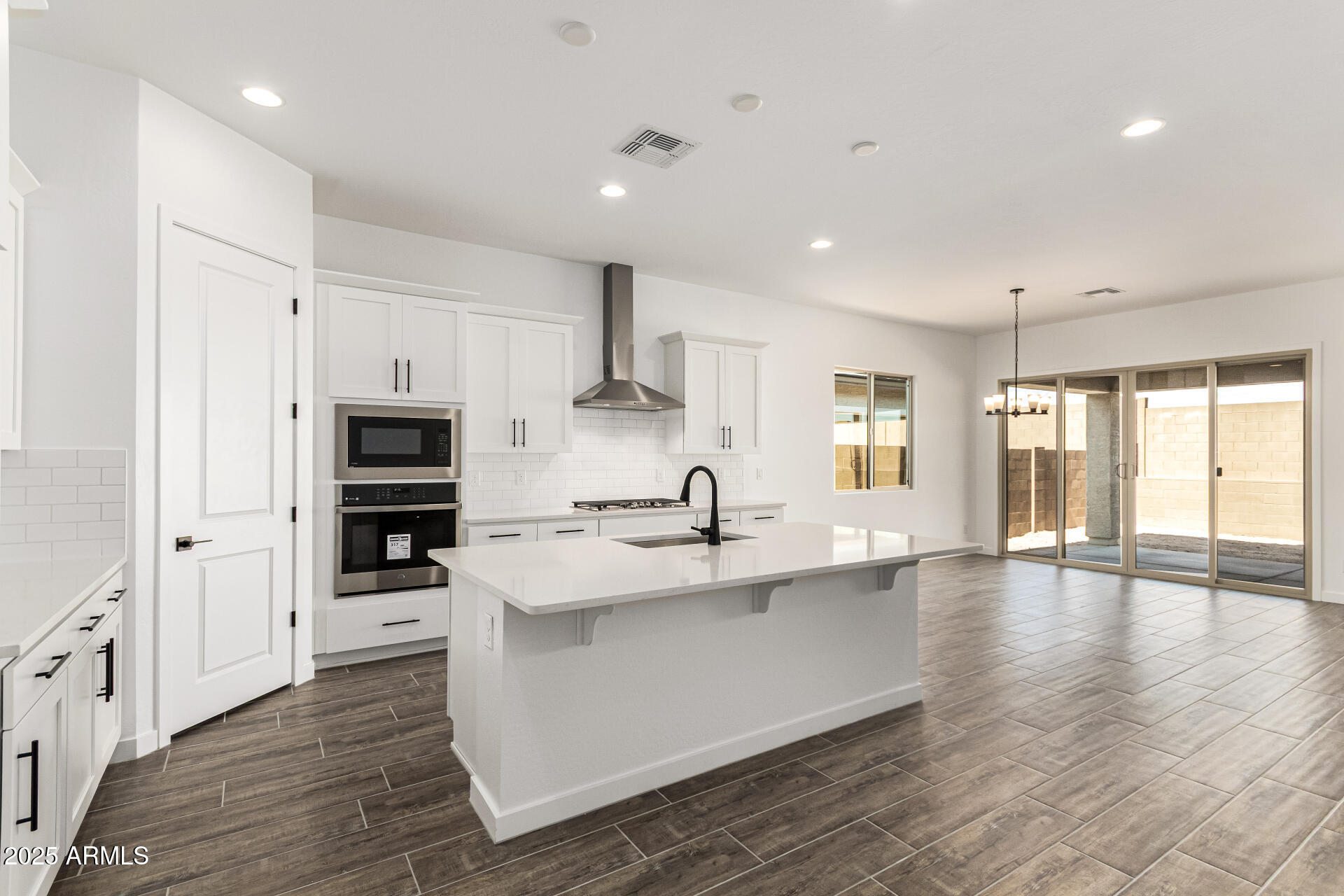 15818 W MIAMI Street, Goodyear, AZ 85338