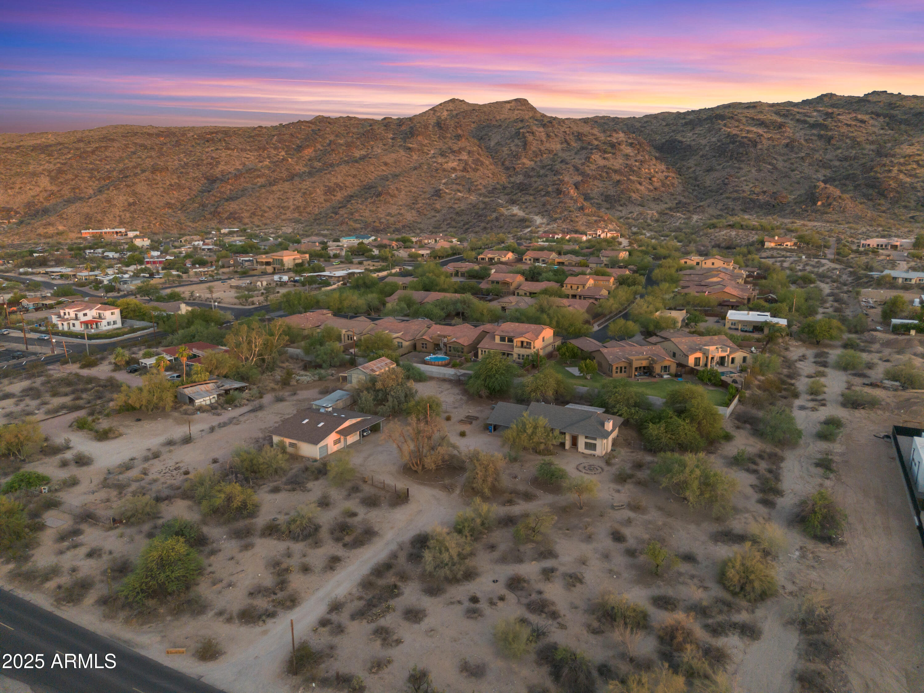 2315 E South Mountain Avenue, Phoenix, AZ 85042