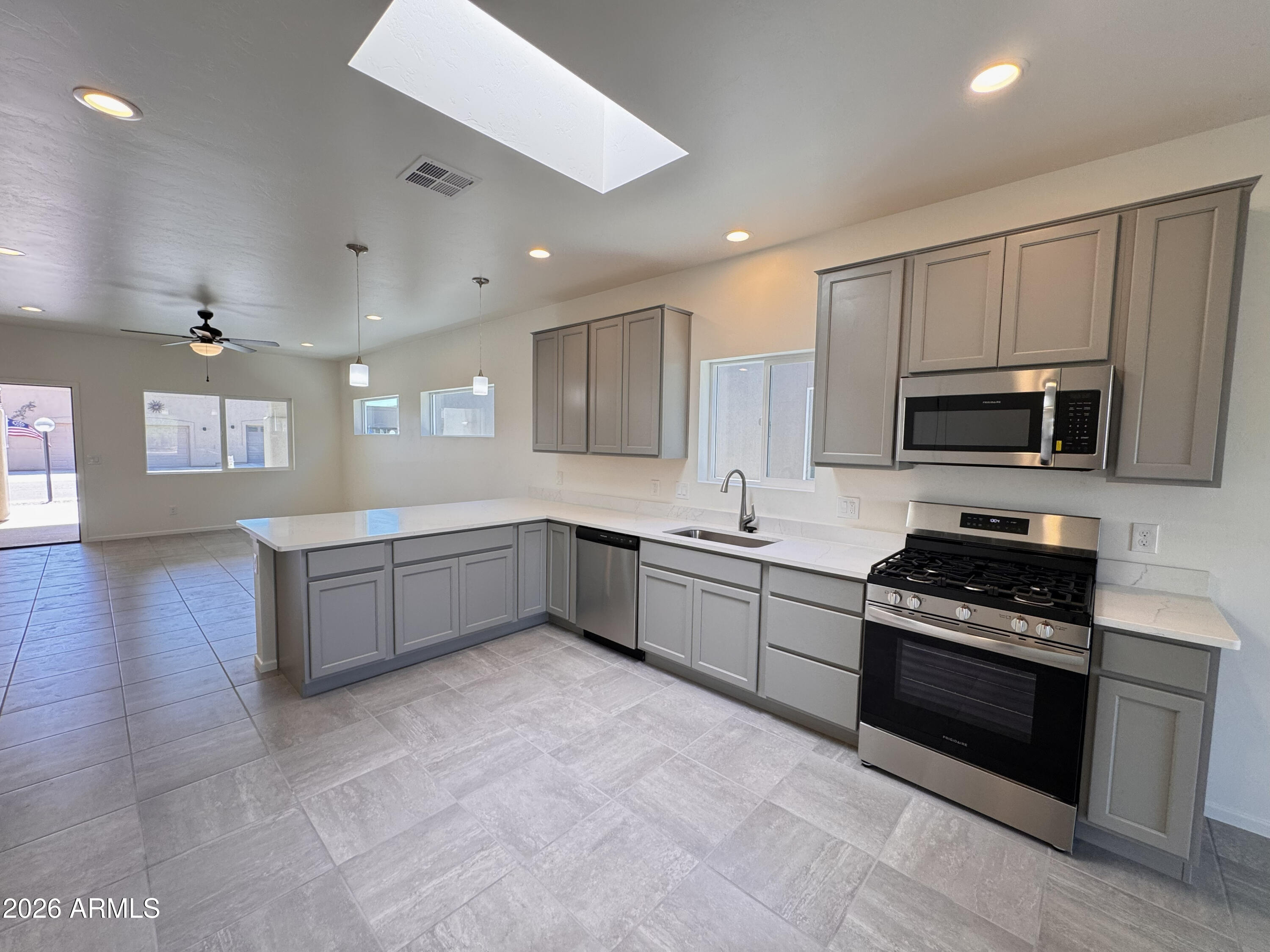 672 S Meadowood Lane, Sierra Vista, AZ 85635