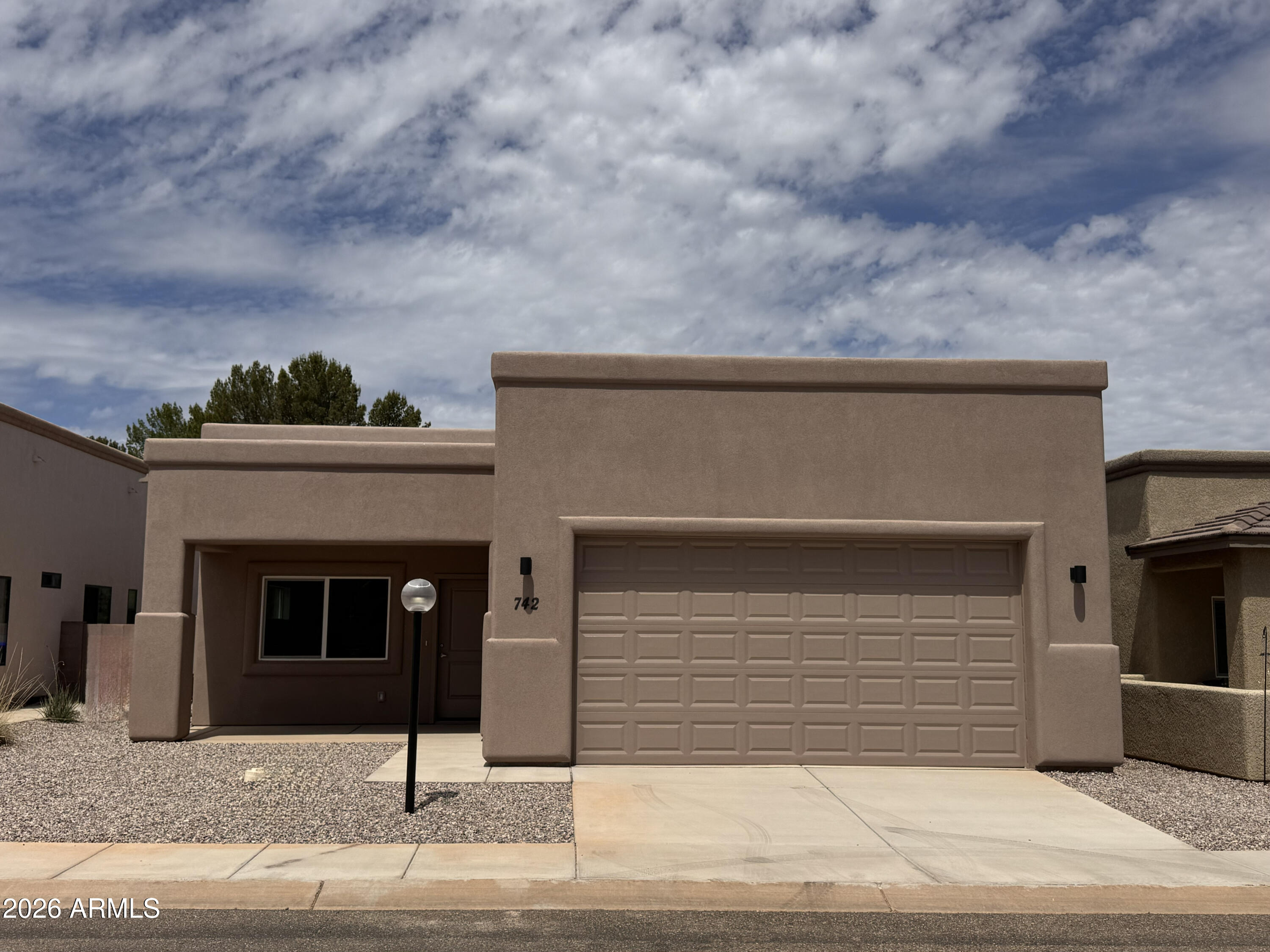742 S Meadowood Lane, Sierra Vista, AZ 85635